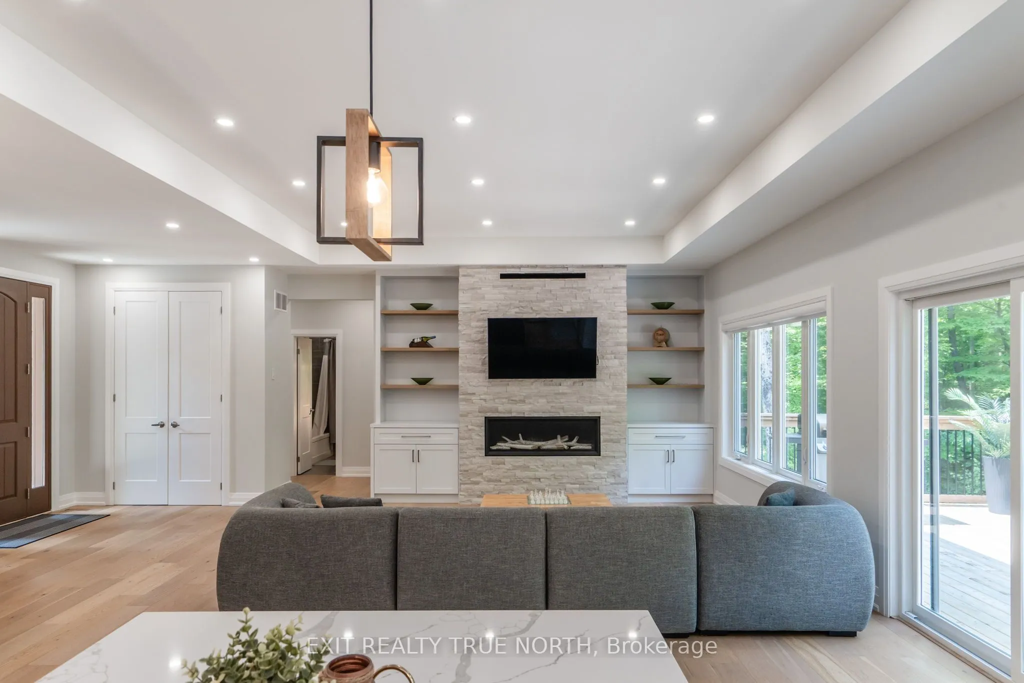 185 Desroches Trail