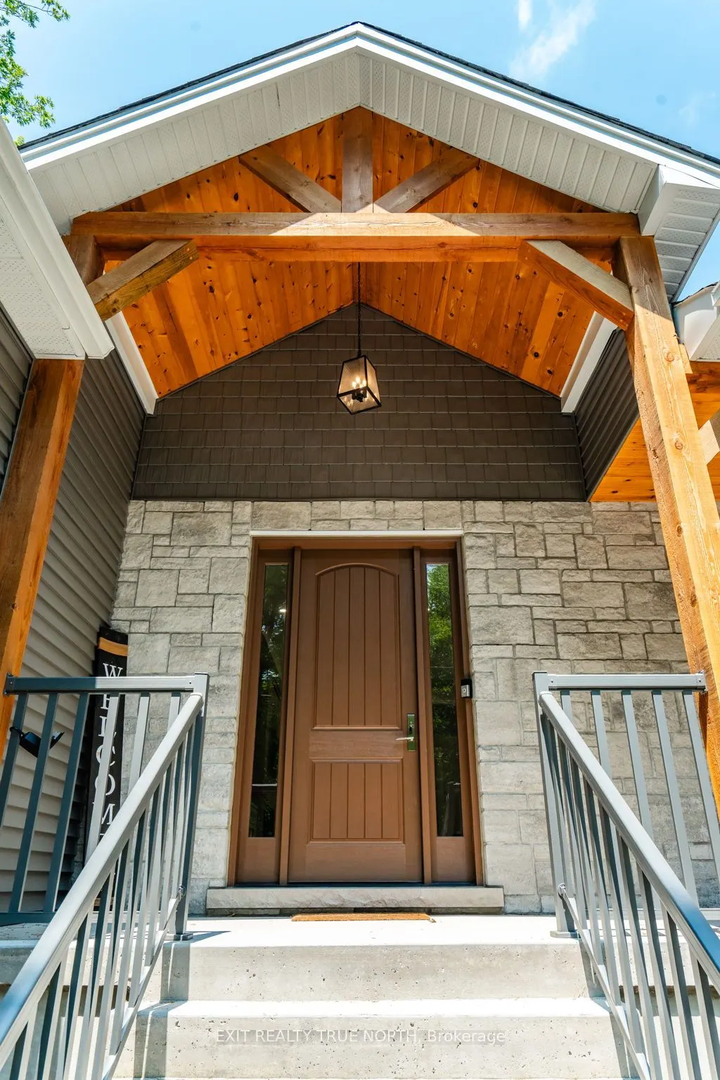 185 Desroches Trail