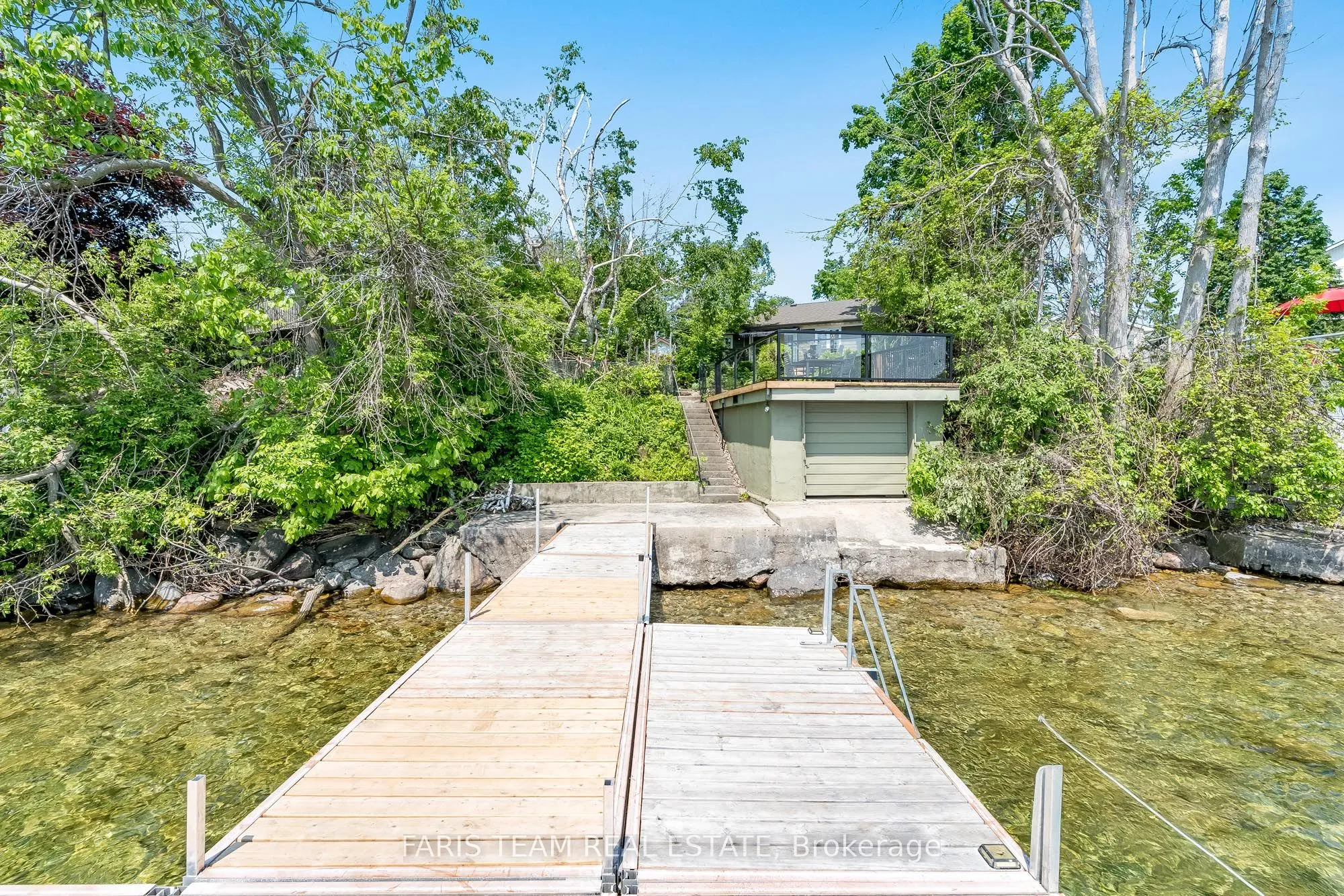 1075 Lakeshore Road E
