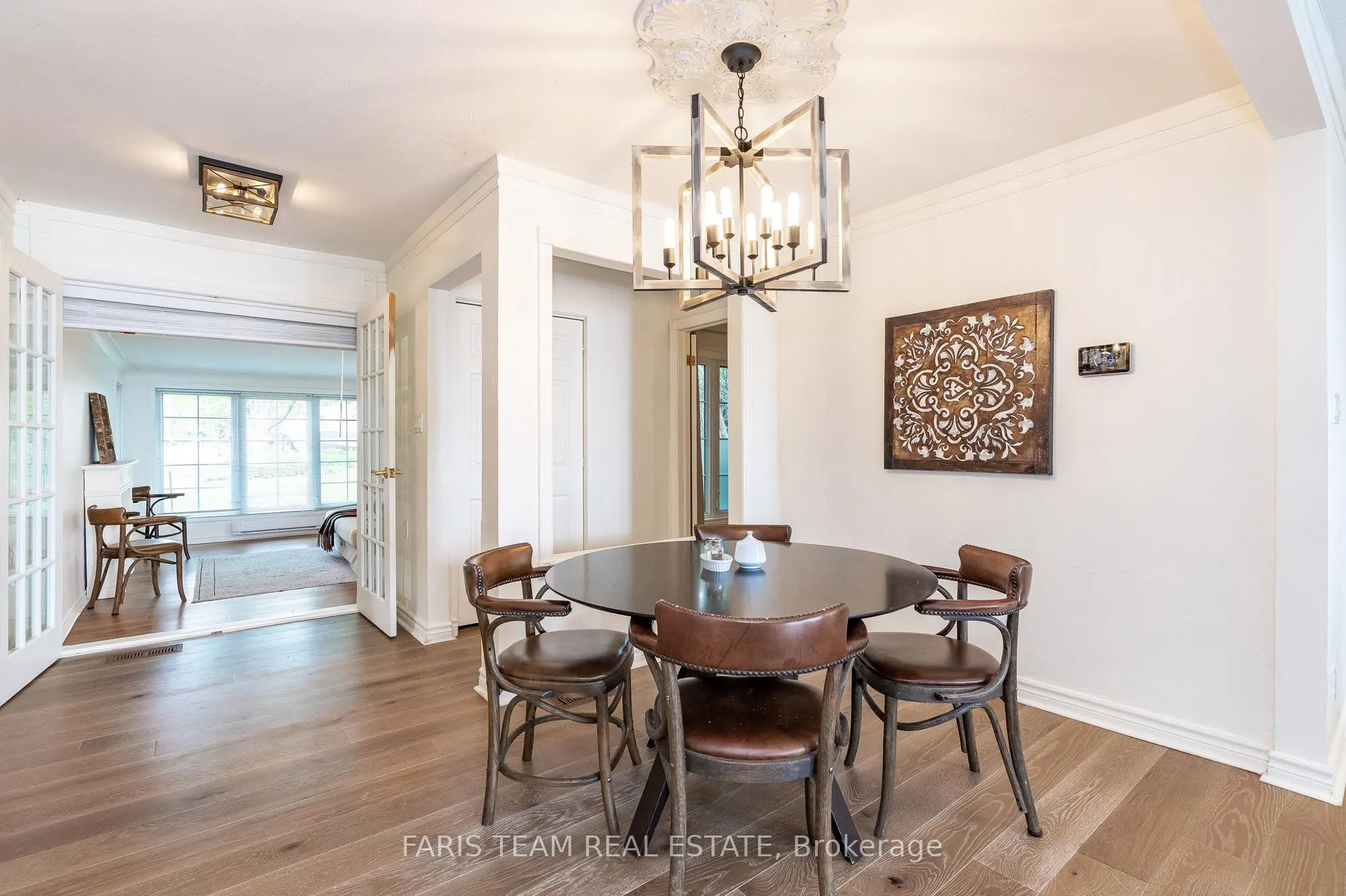 1075 Lakeshore Road E
