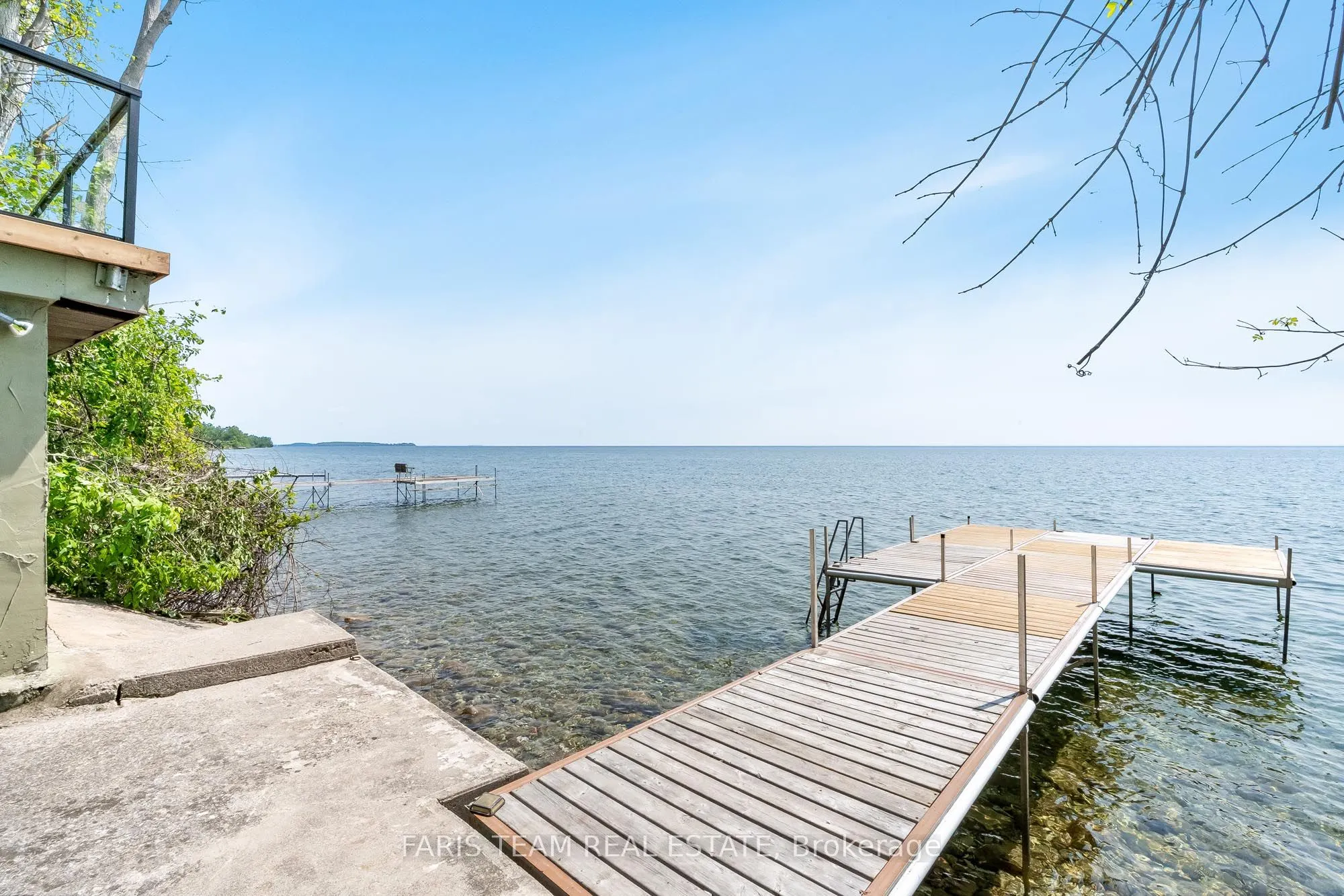 1075 Lakeshore Road E
