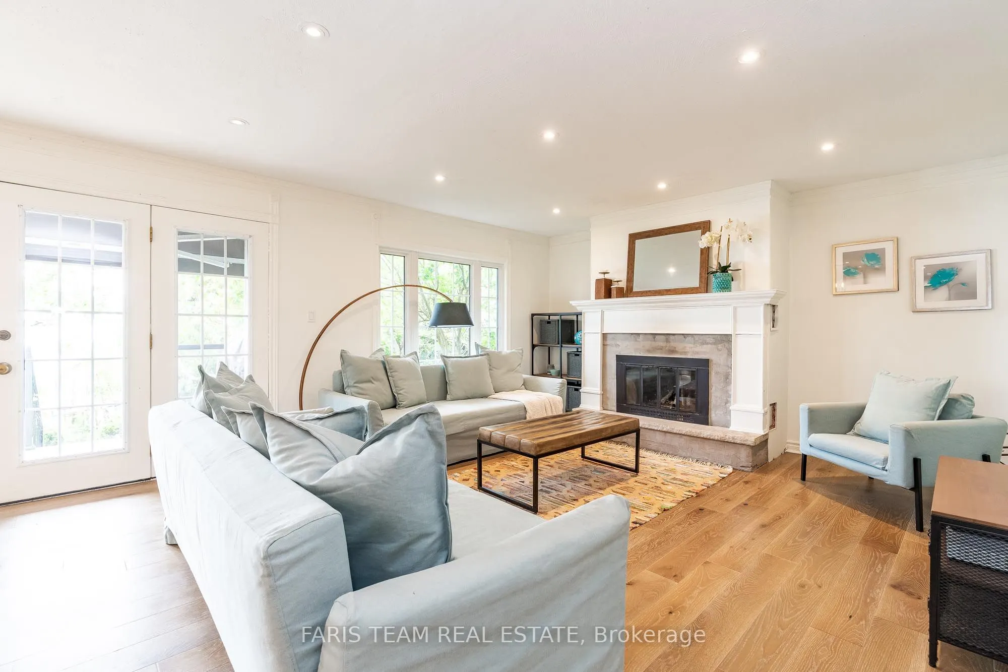 1075 Lakeshore Road E