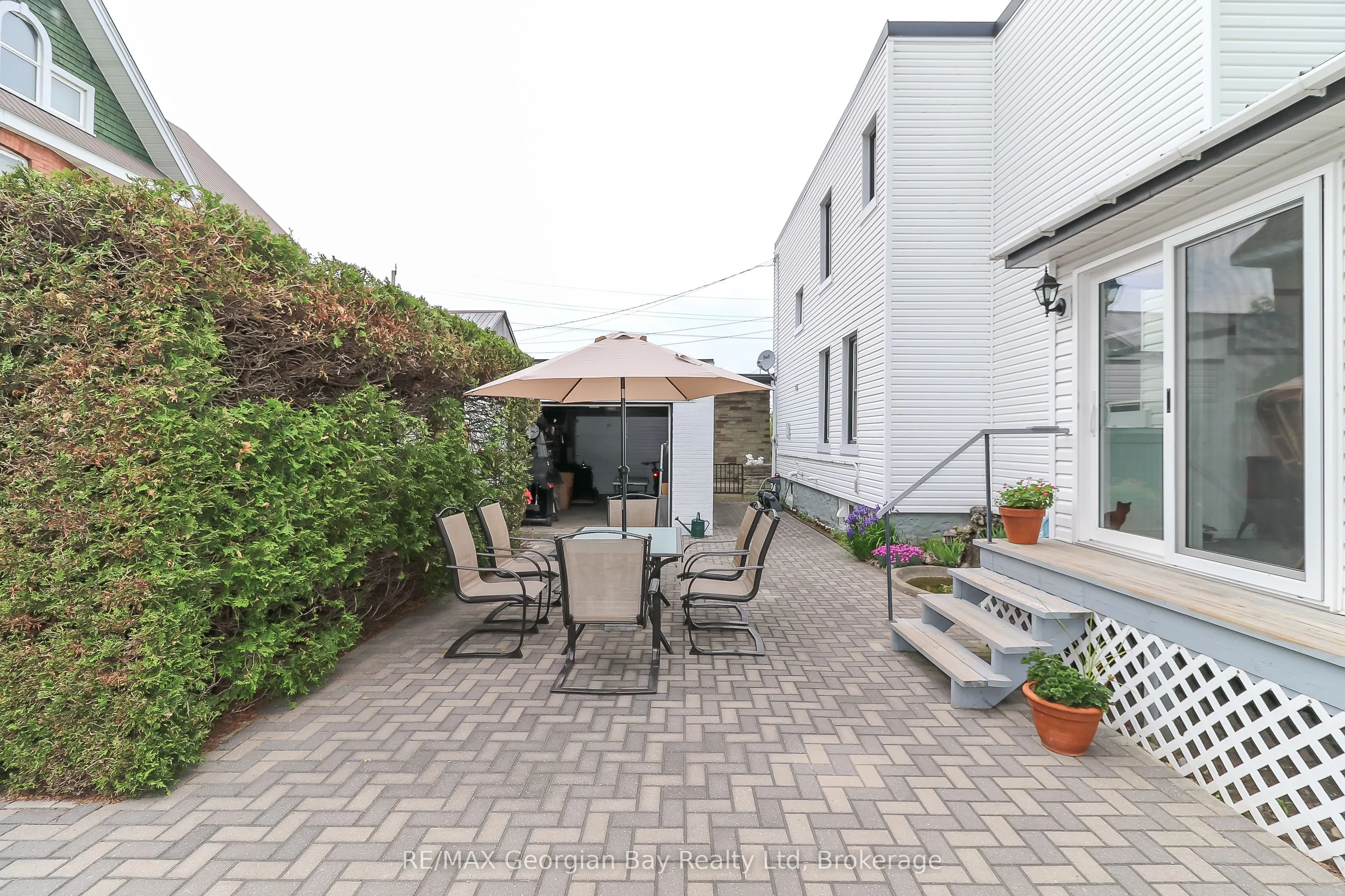 525 Yonge Street