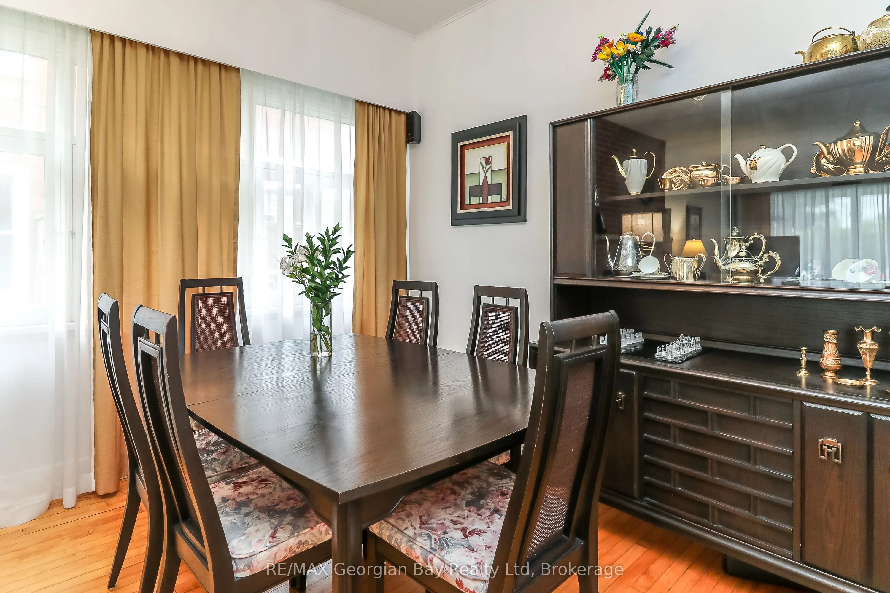 525 Yonge Street