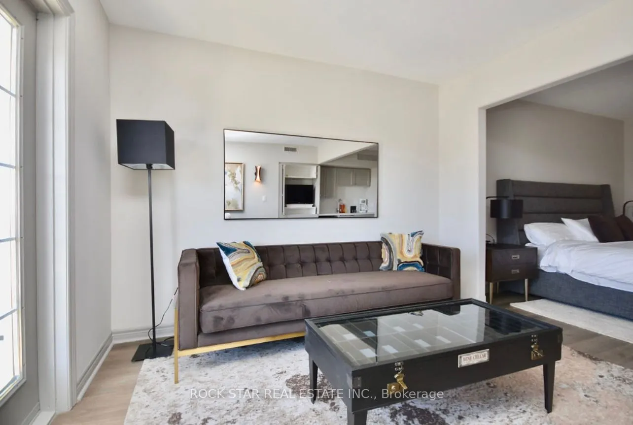 90 Highland Drive, #2496