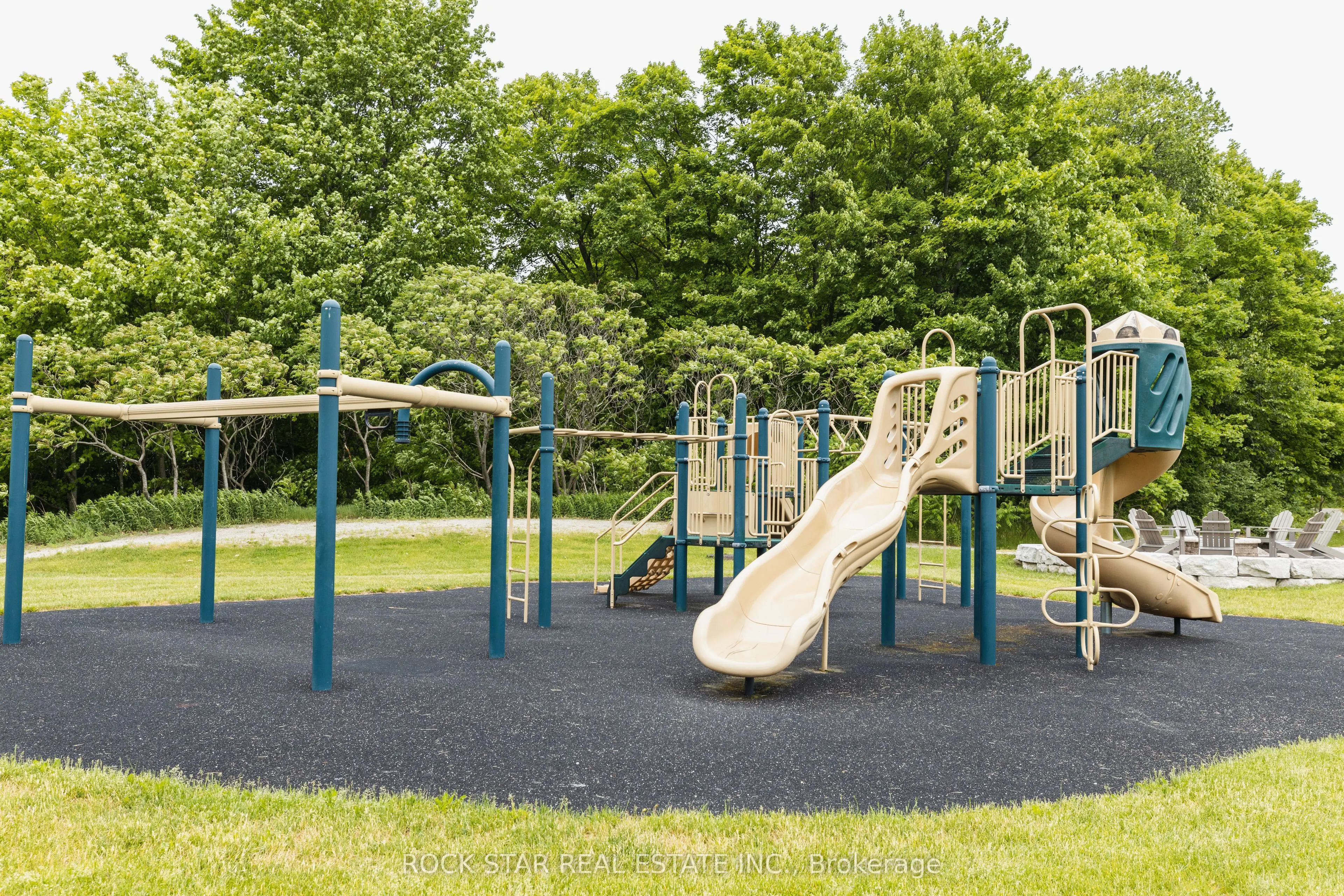 90 Highland Drive, #2496