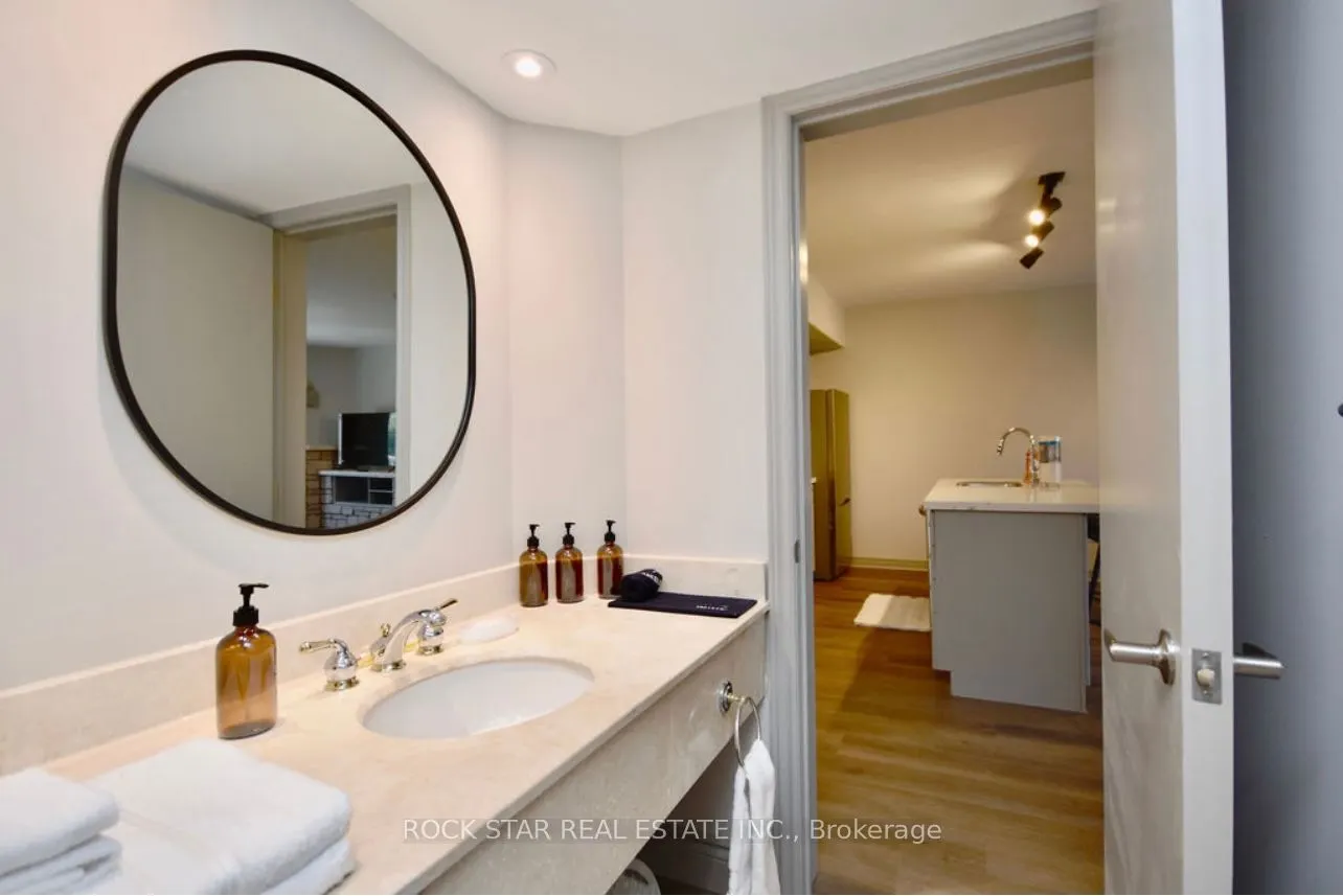 90 Highland Drive, #2496