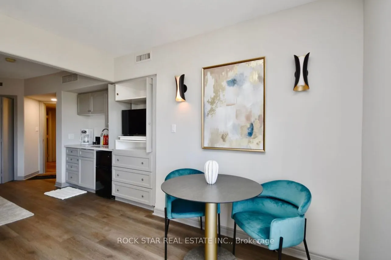 90 Highland Drive, #2496