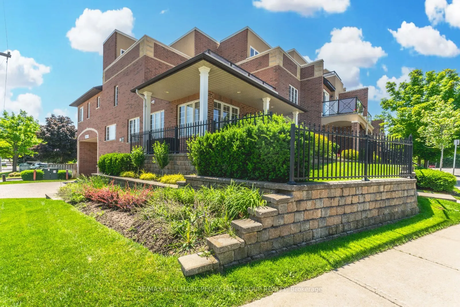 27 White Oaks Road, #12