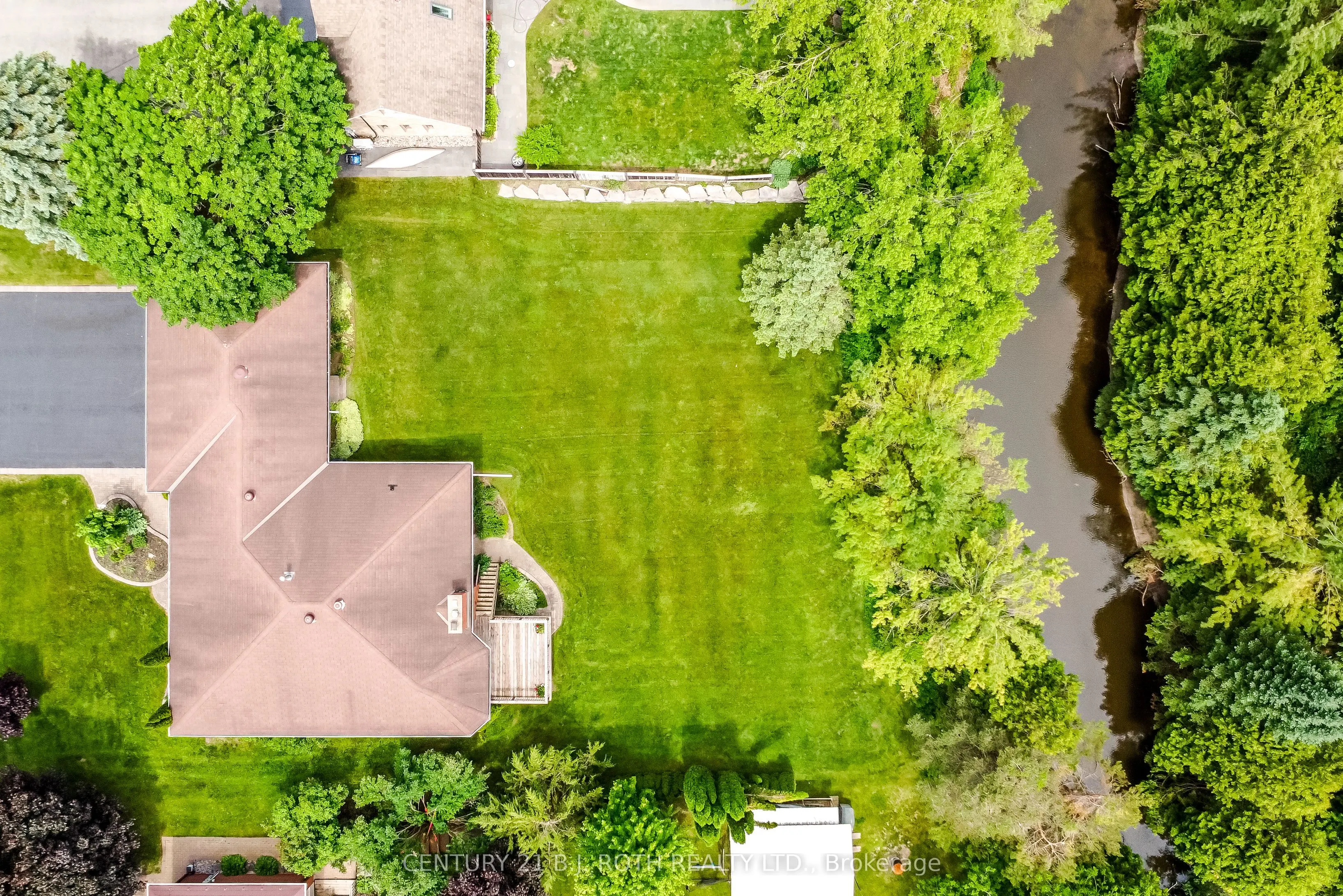 34 Cairns Boulevard