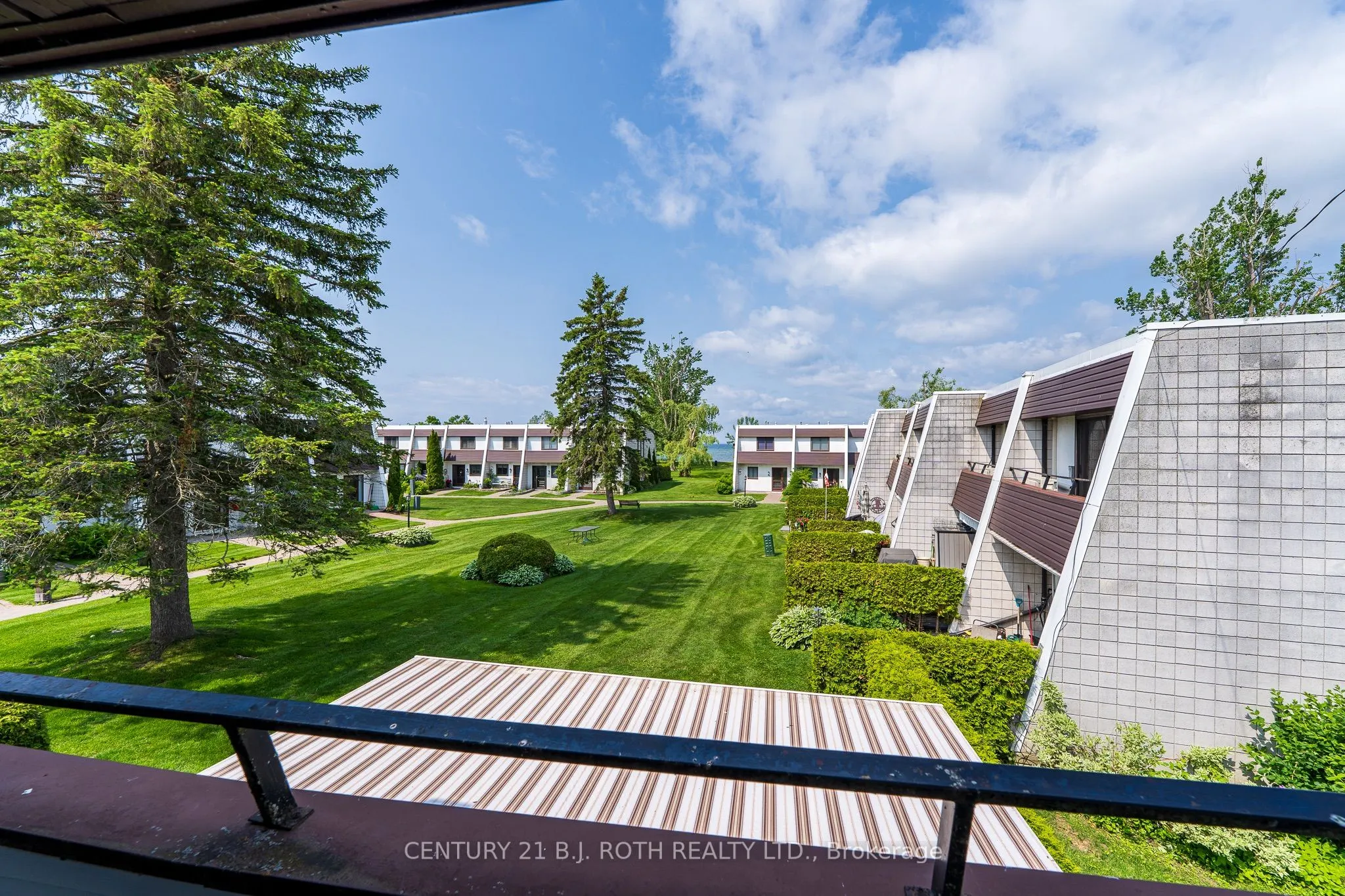 1 Paradise Boulevard, #26