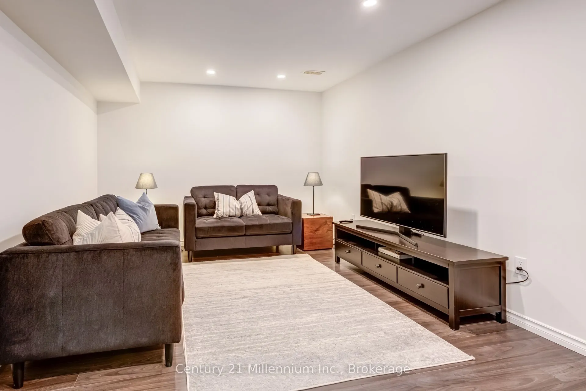 37 Silver Glen Boulevard #37