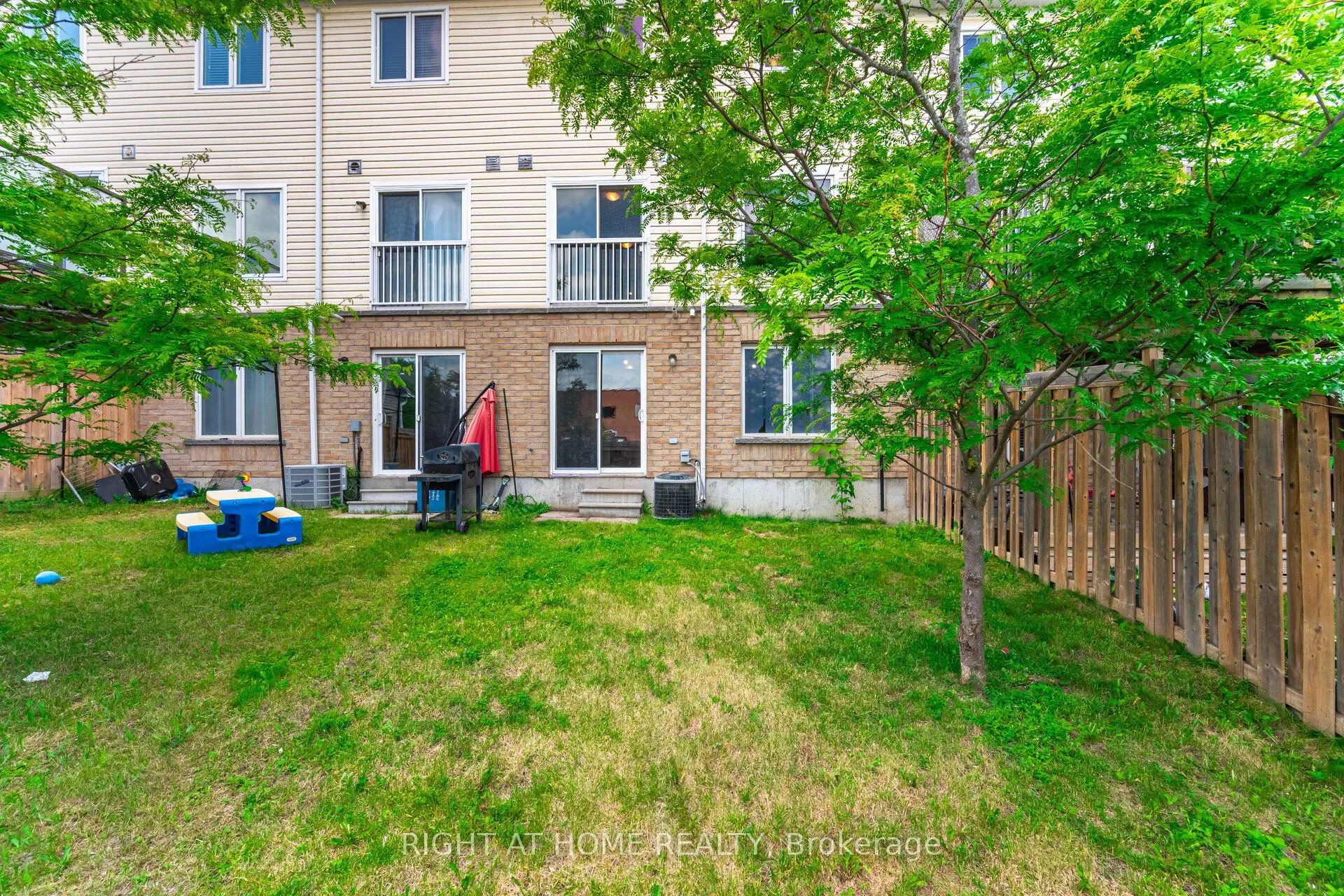 23 Peartree Court