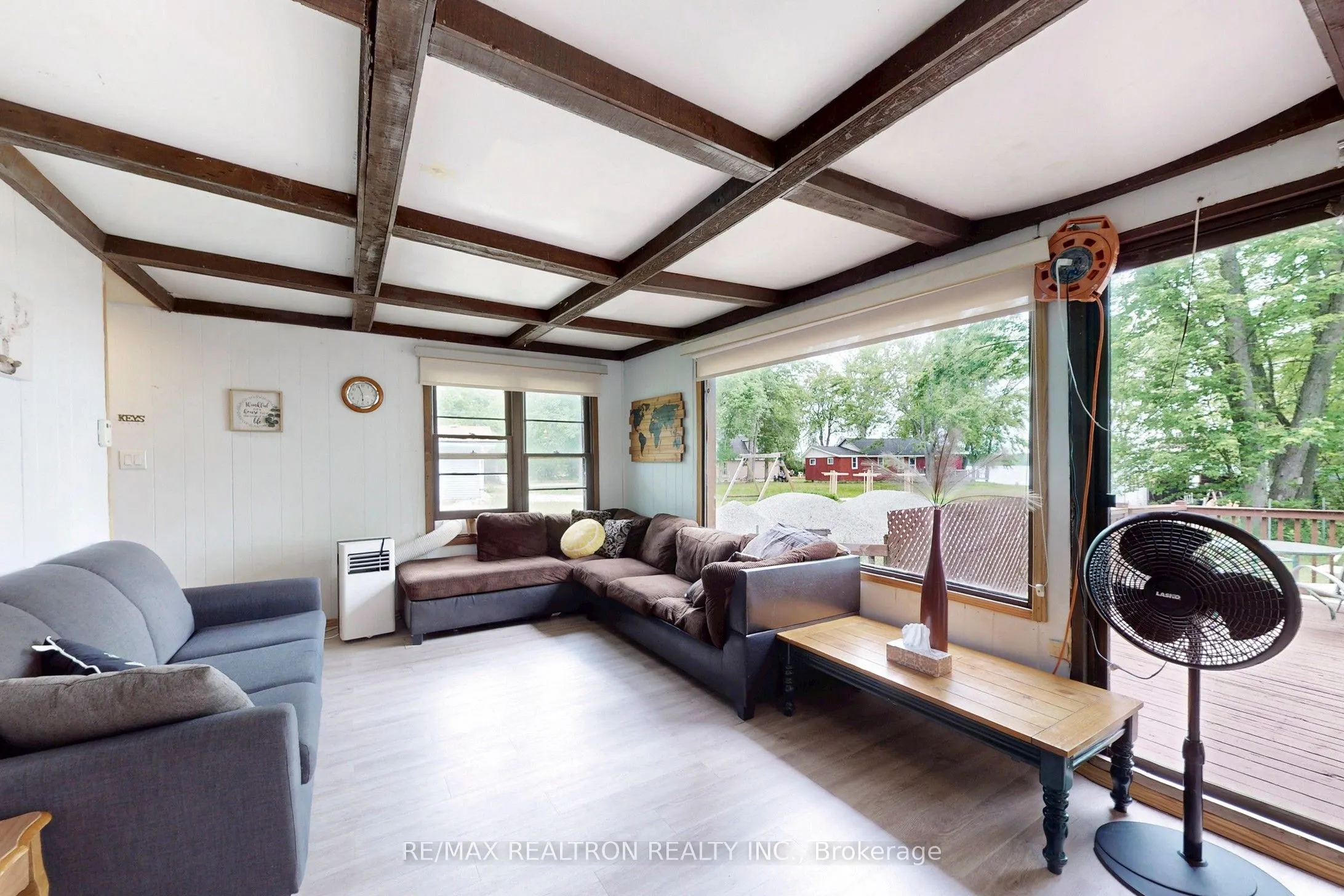 6090 Sheba Drive