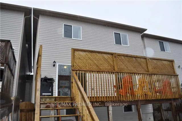 21 COURTNEY Crescent