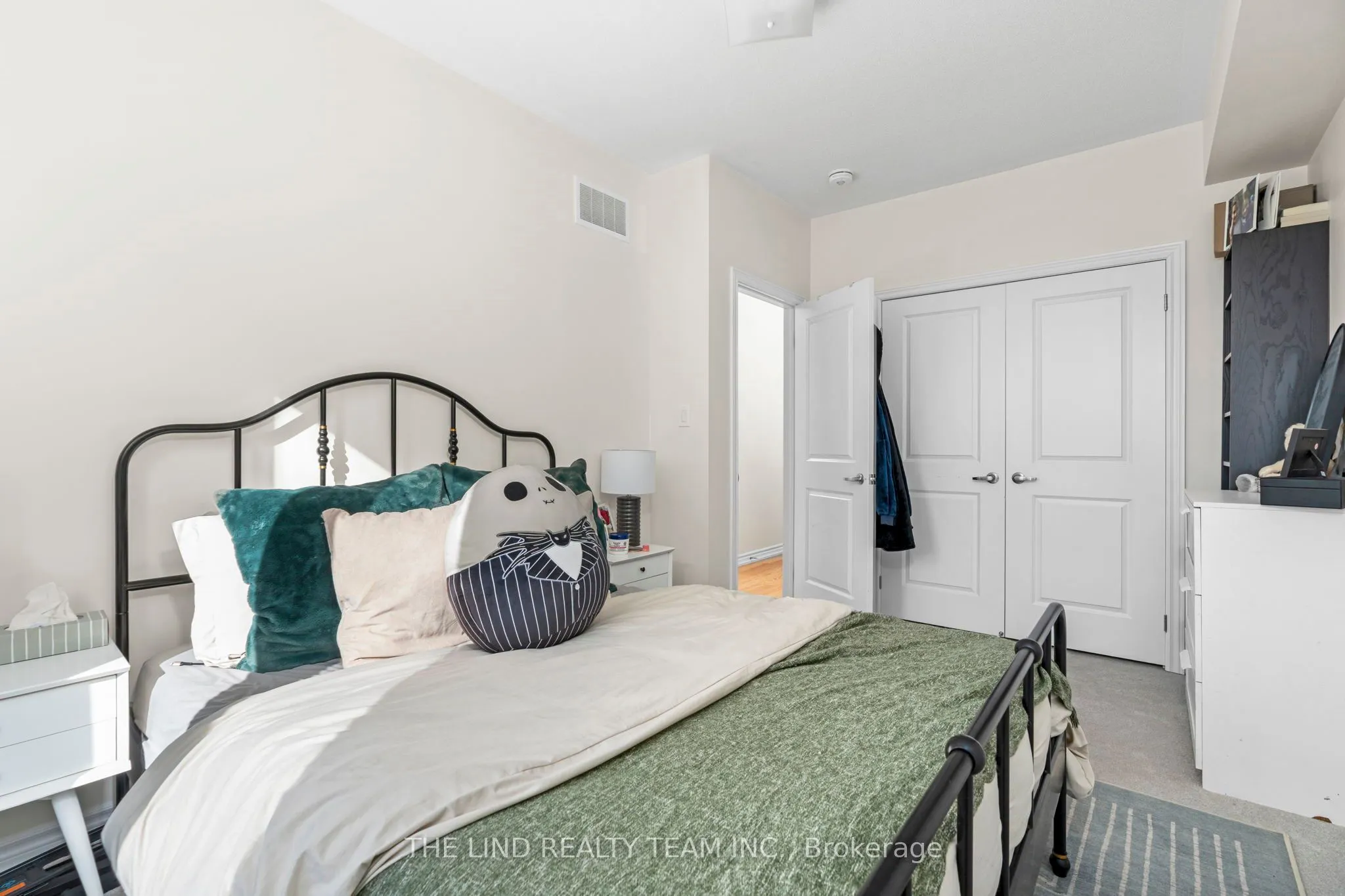 15 Valleybrook Road