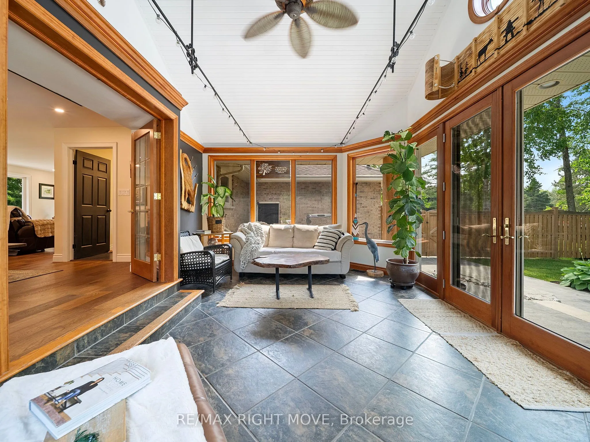 1948 Carriage Court