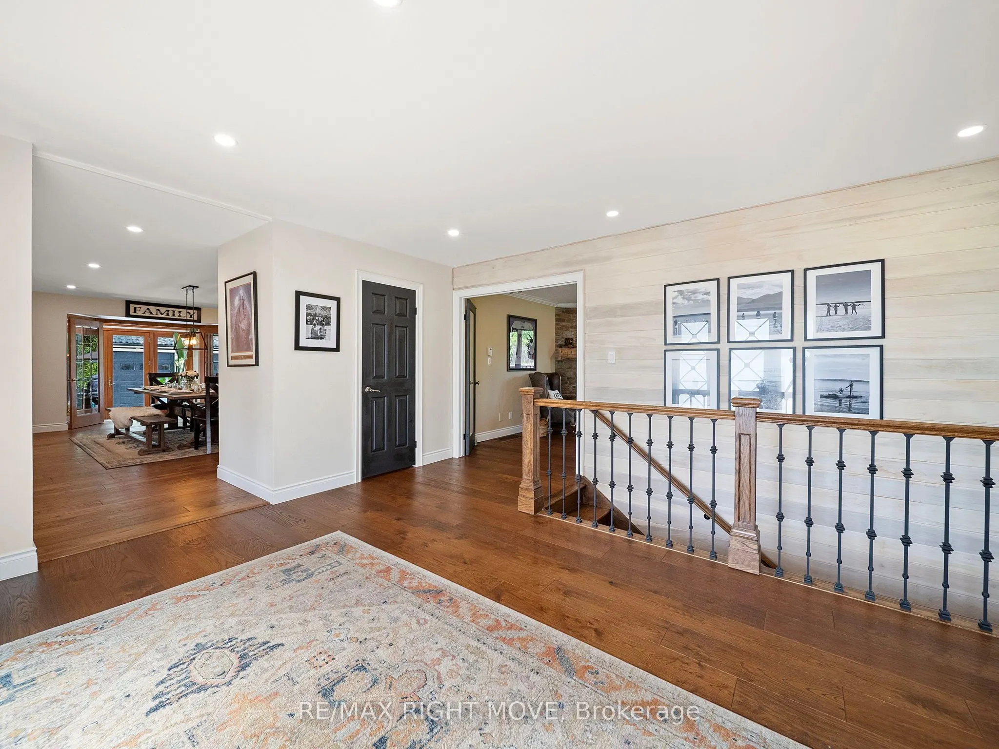 1948 Carriage Court