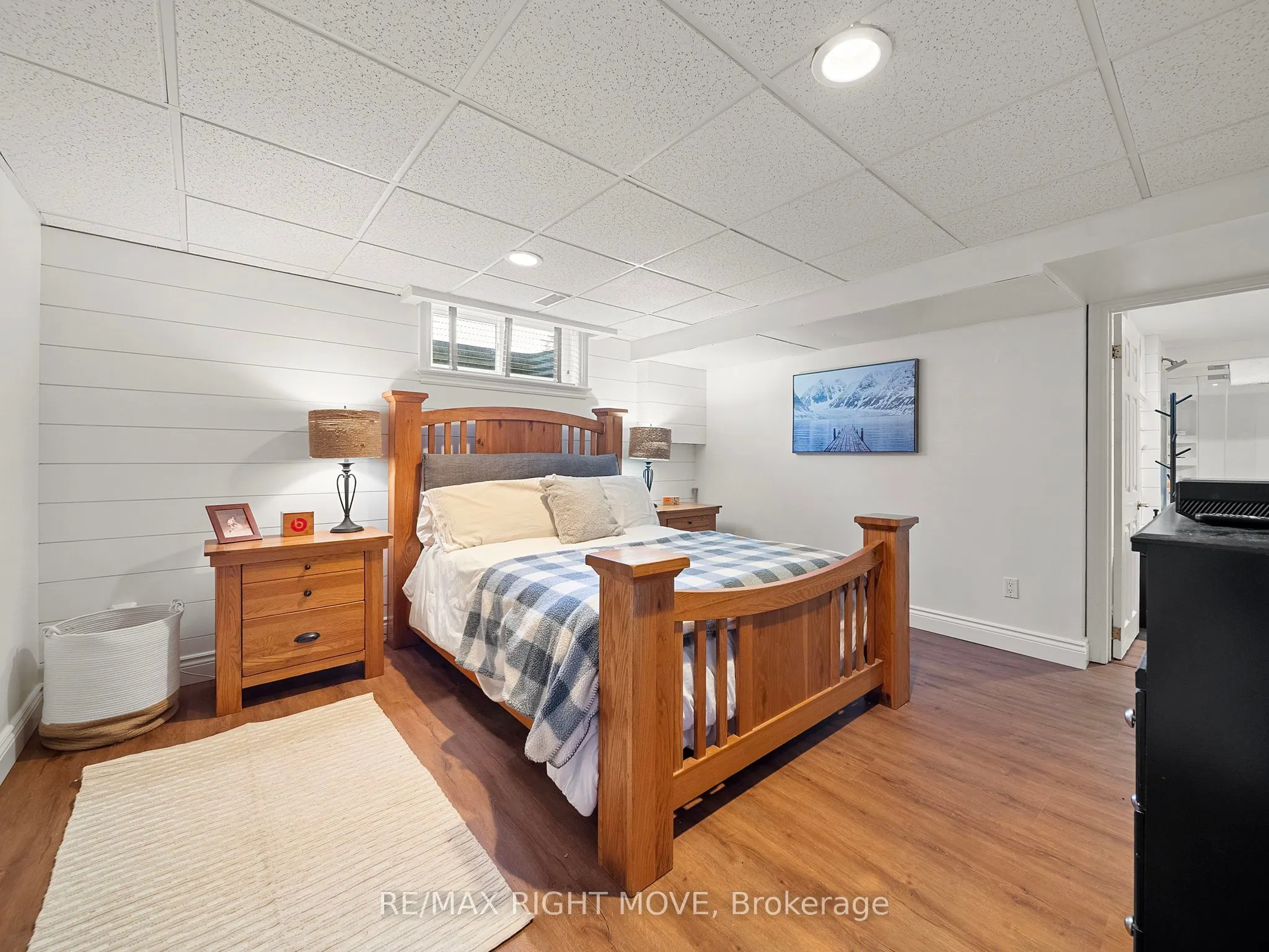 1948 Carriage Court