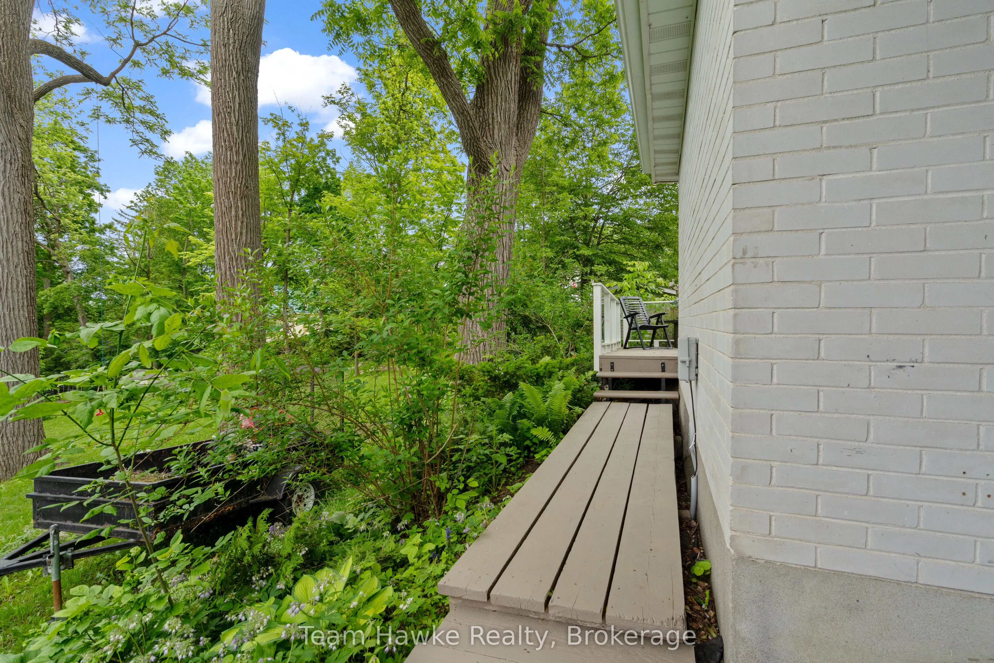 689 Dominion Avenue