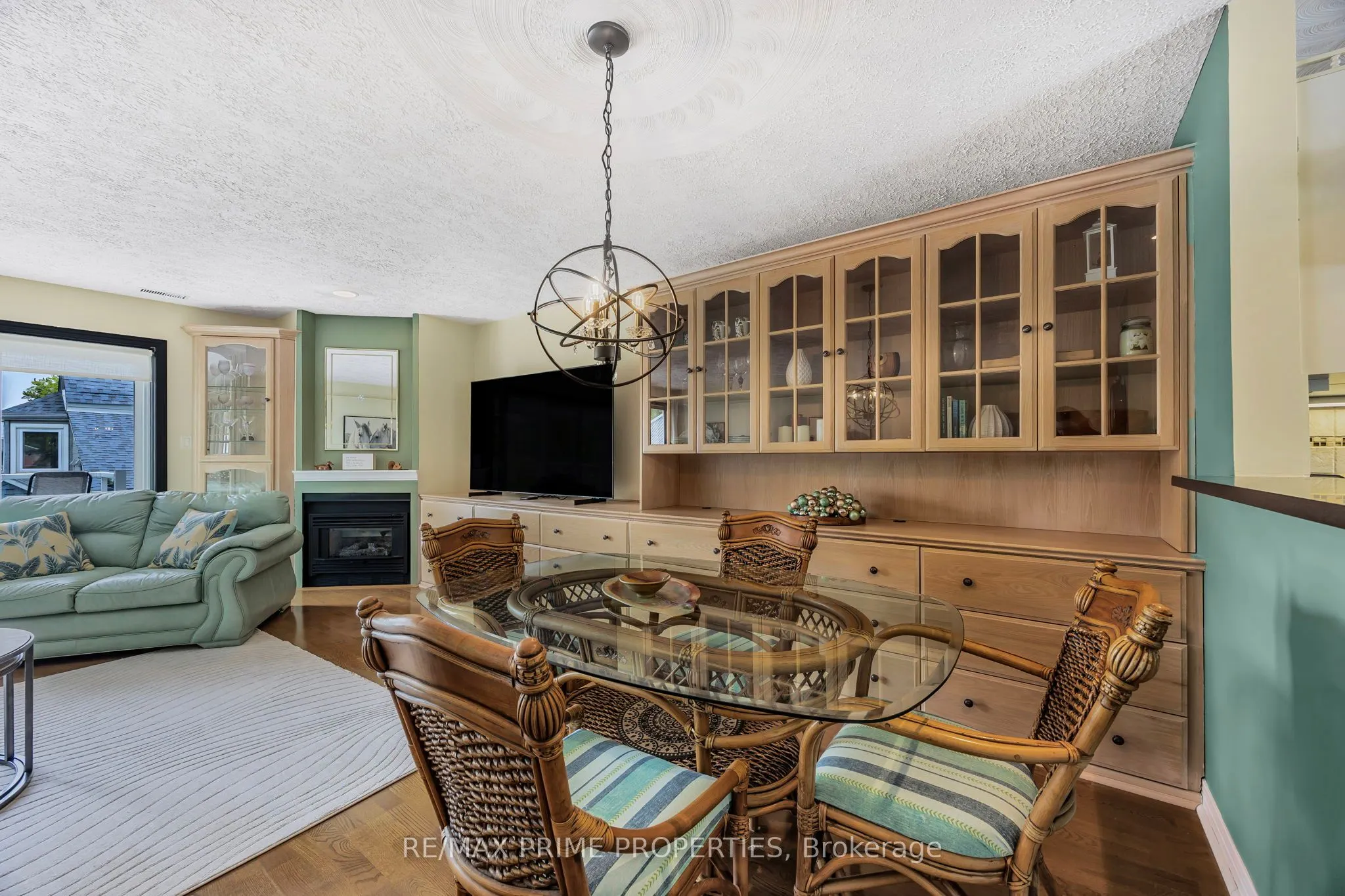 585 Atherley Road, #201