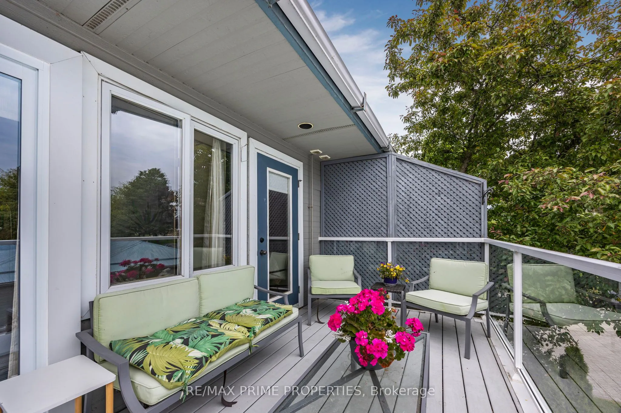 585 Atherley Road, #201