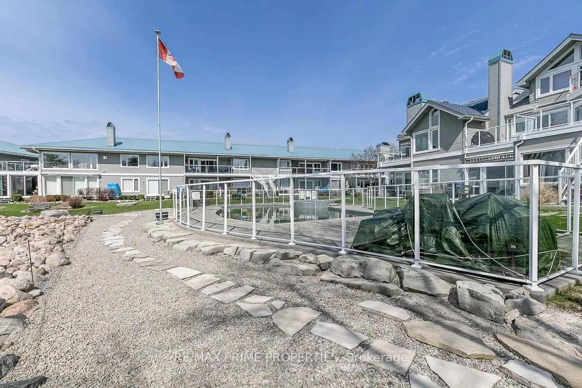 585 Atherley Road, #201
