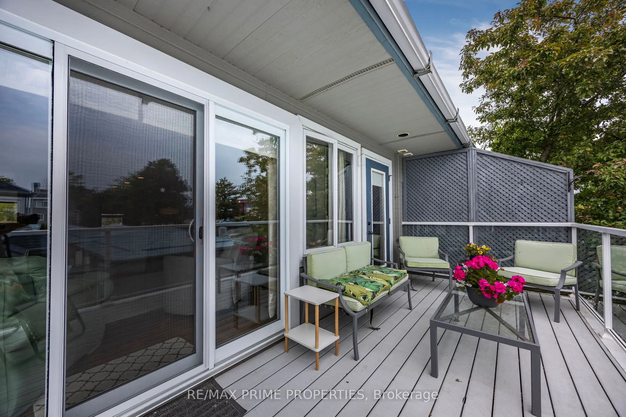 585 Atherley Road, #201