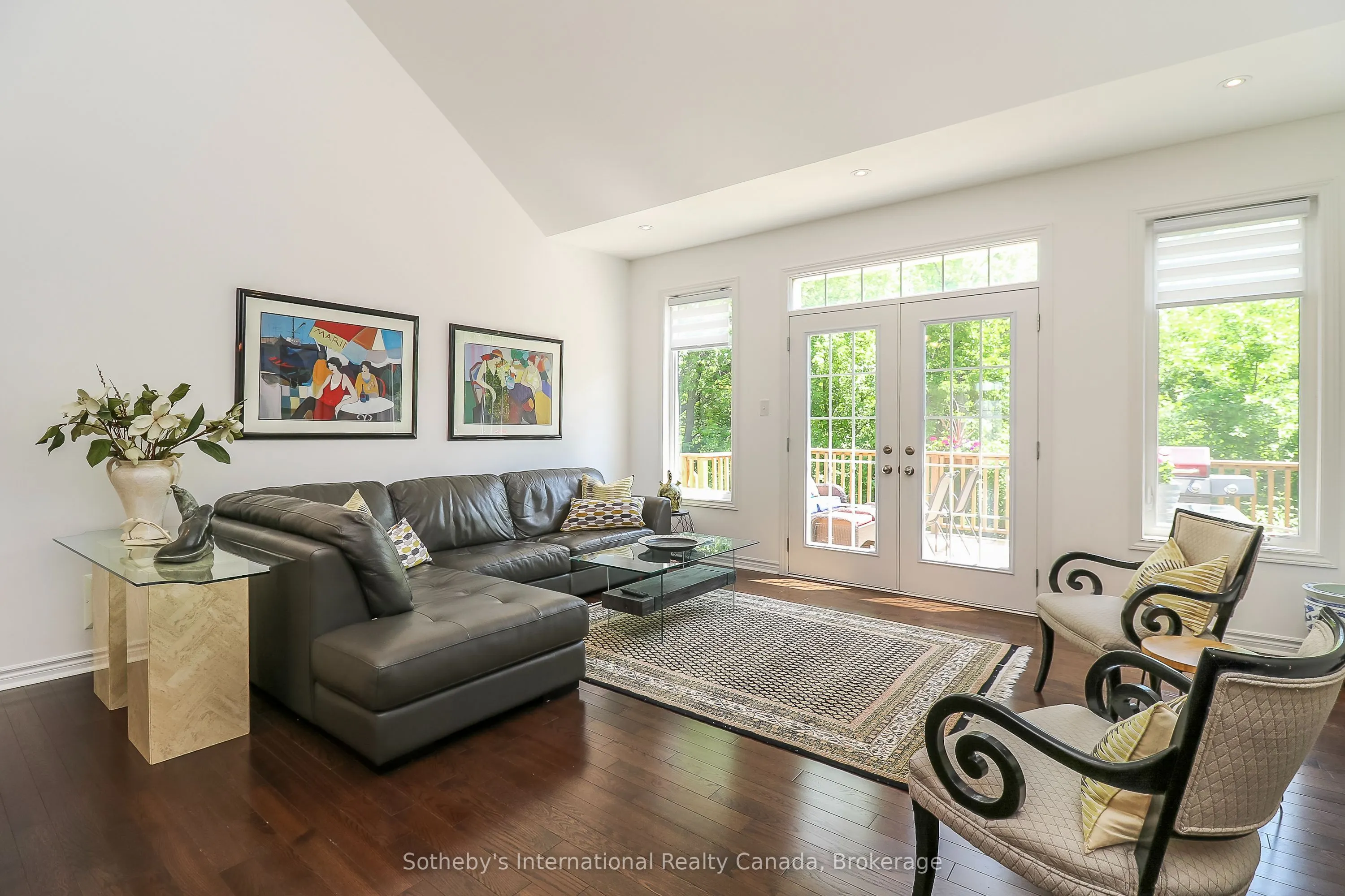 36 KIRBY Avenue