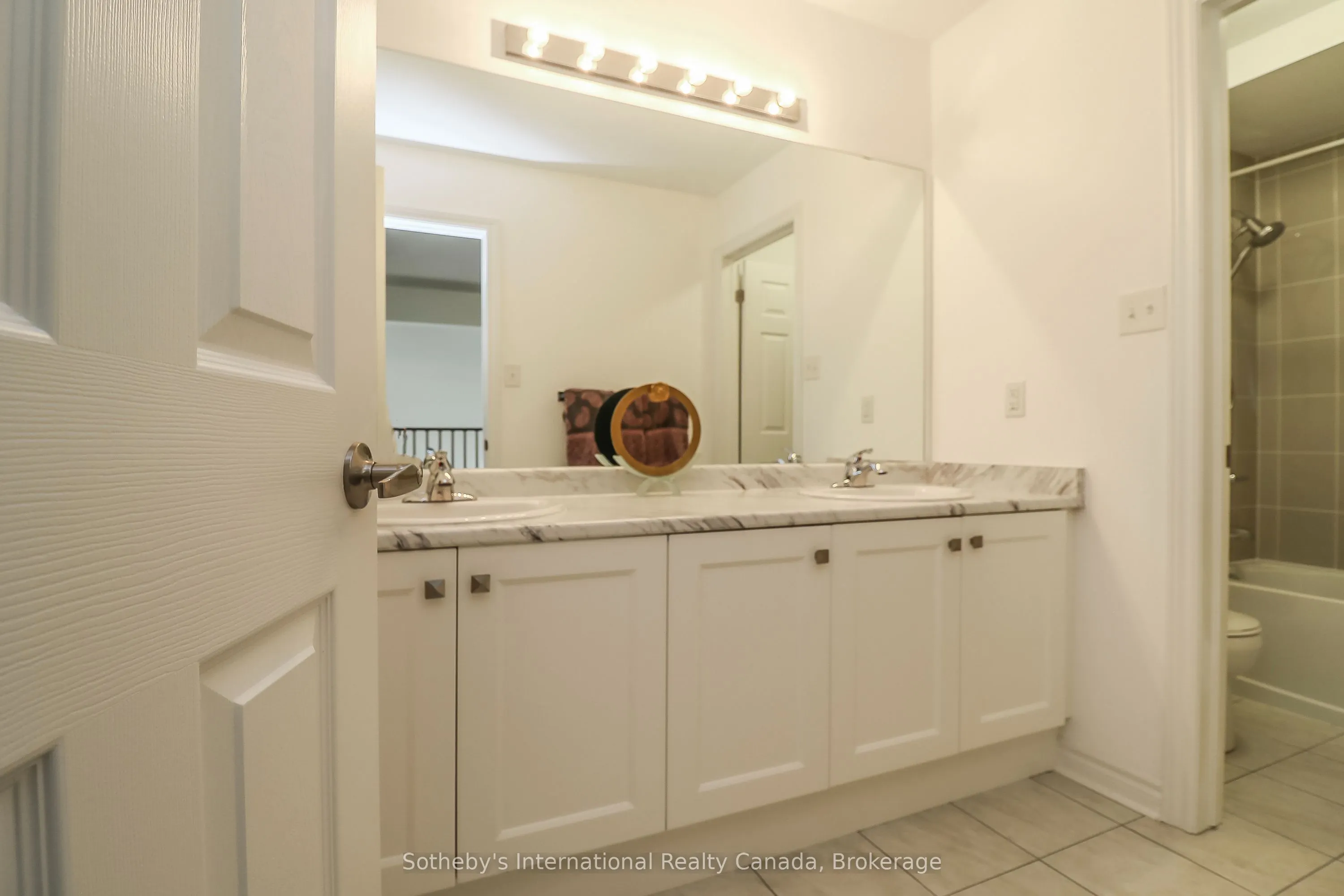 36 KIRBY Avenue
