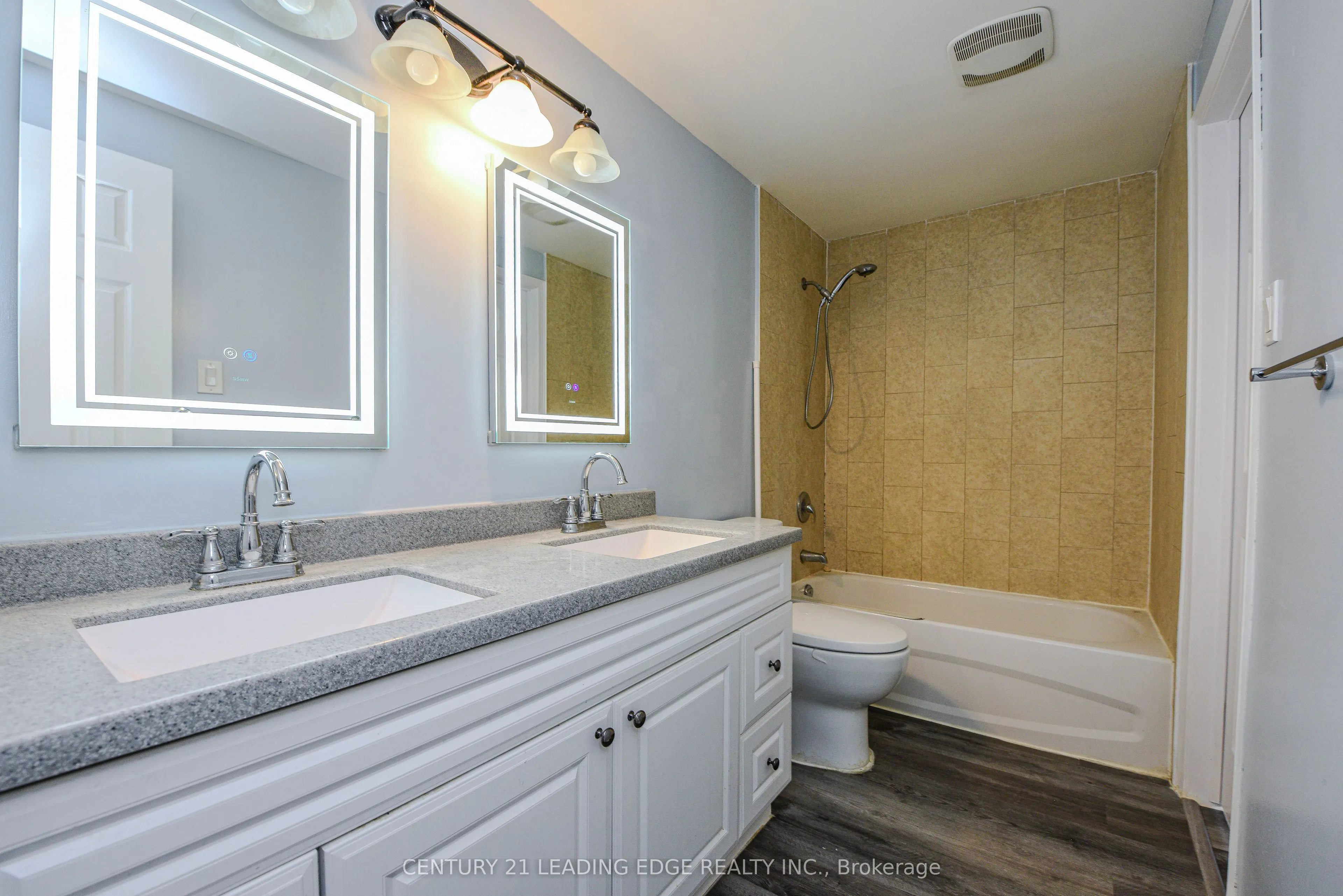 169 Hickling Trail