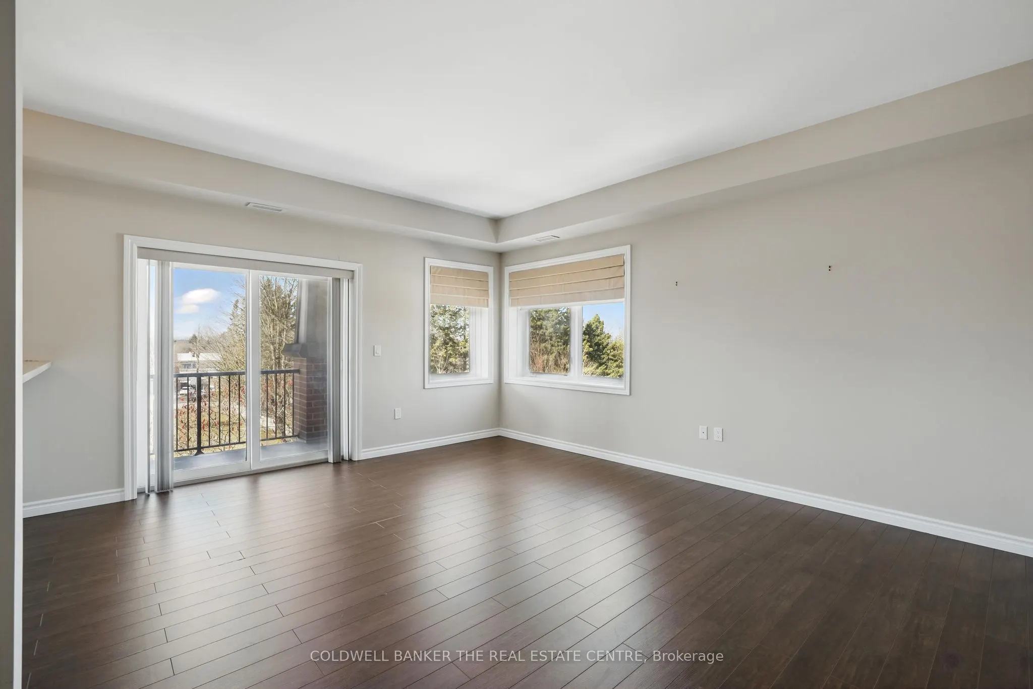 19a Yonge Street N, #305