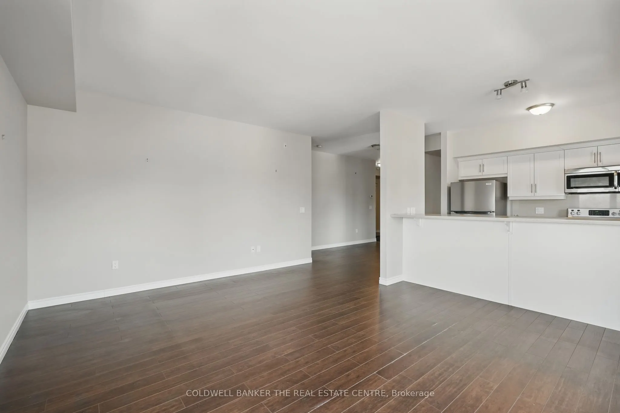 19a Yonge Street N, #305