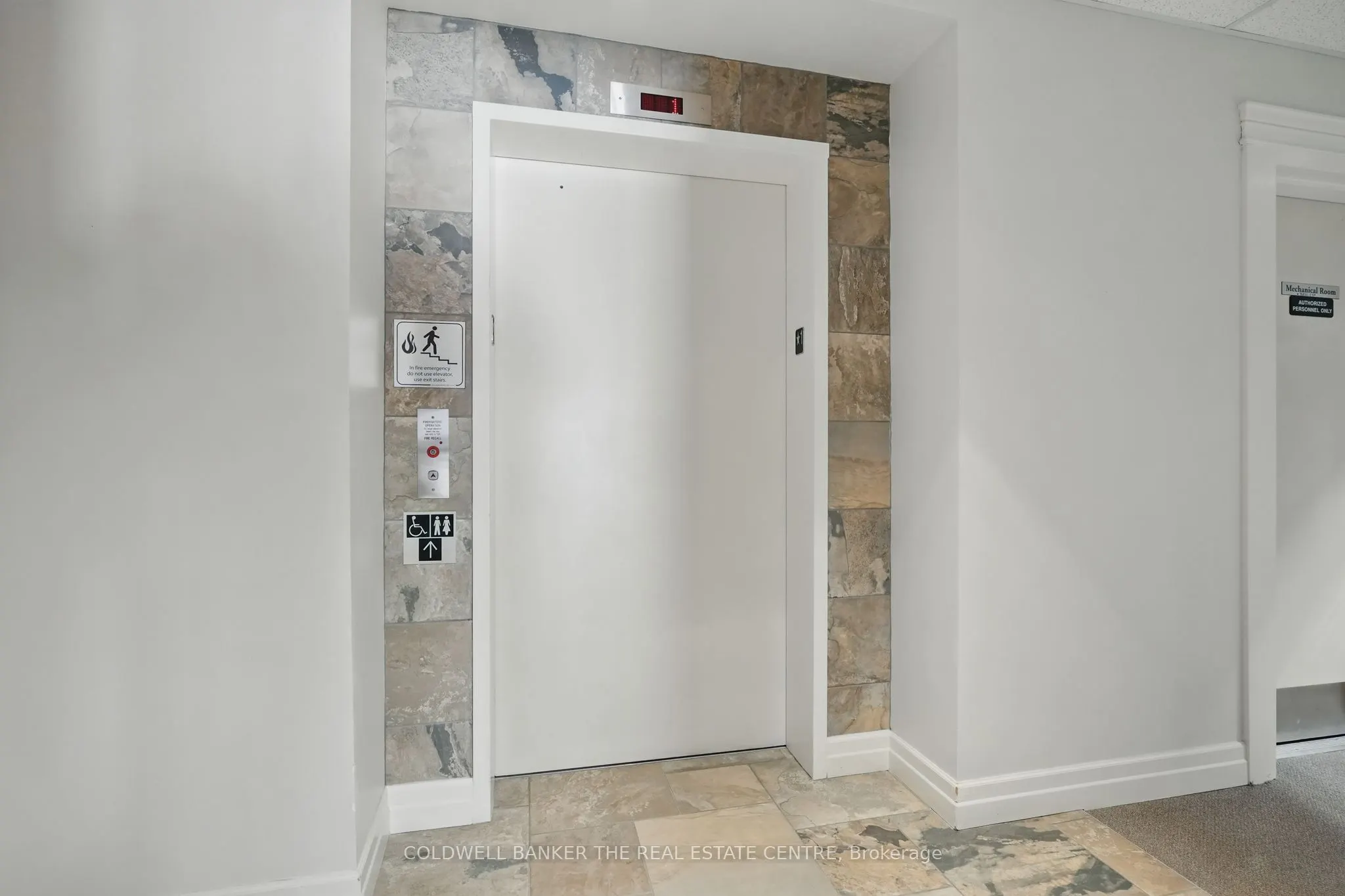 19a Yonge Street N, #305