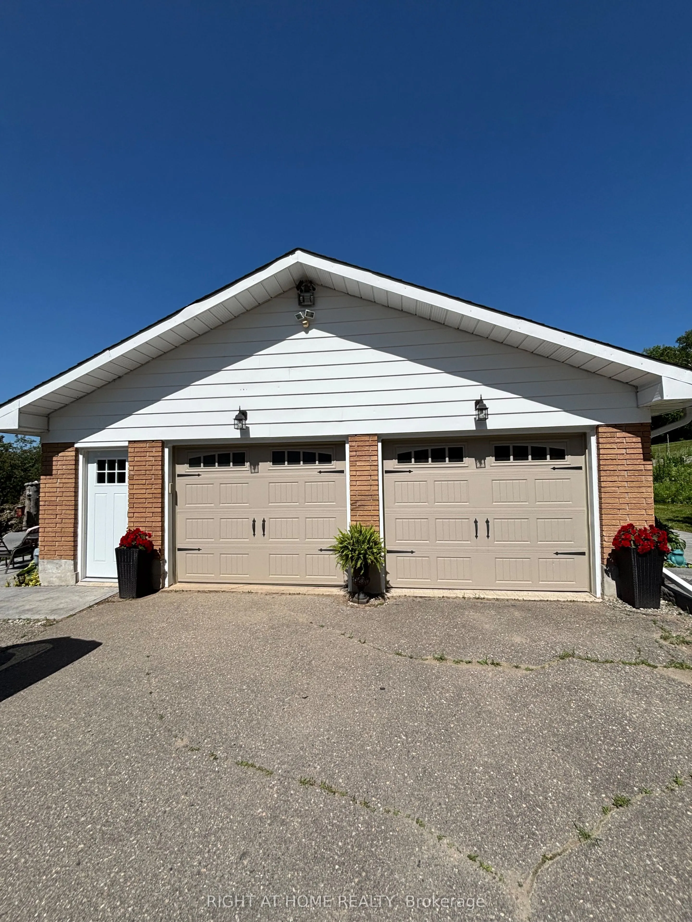 2391 Rumney Road
