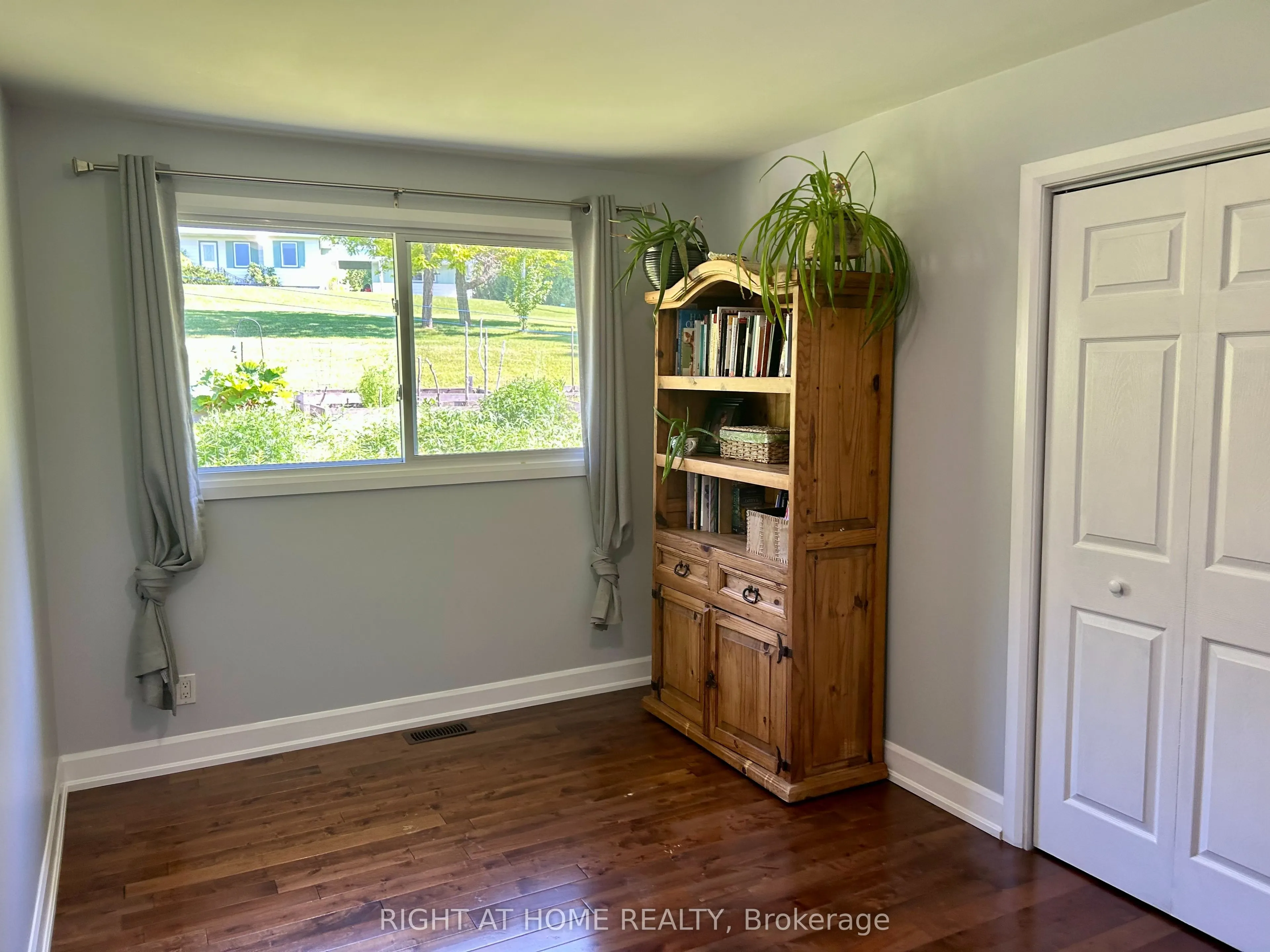 2391 Rumney Road