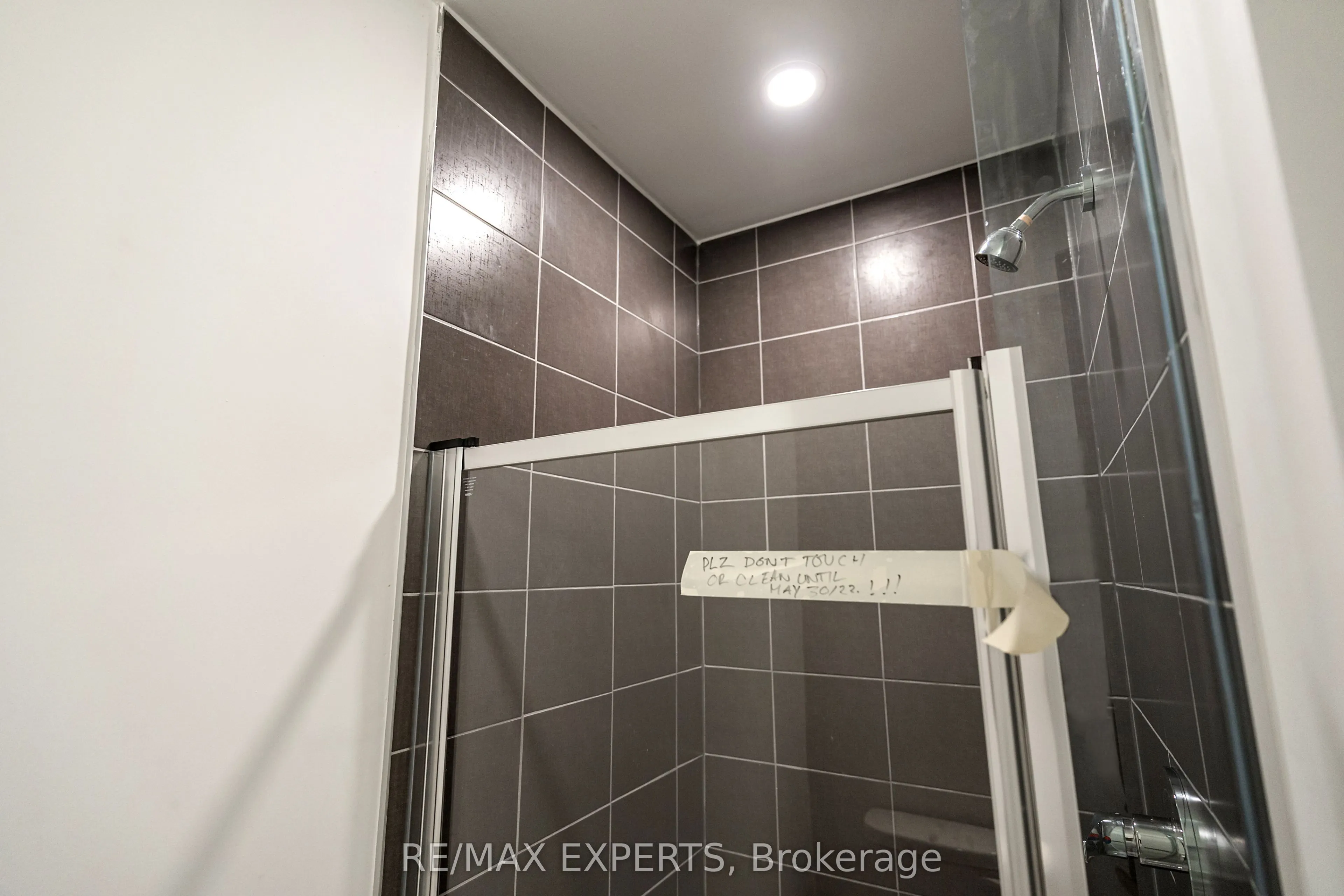 430 Essa Road, #202