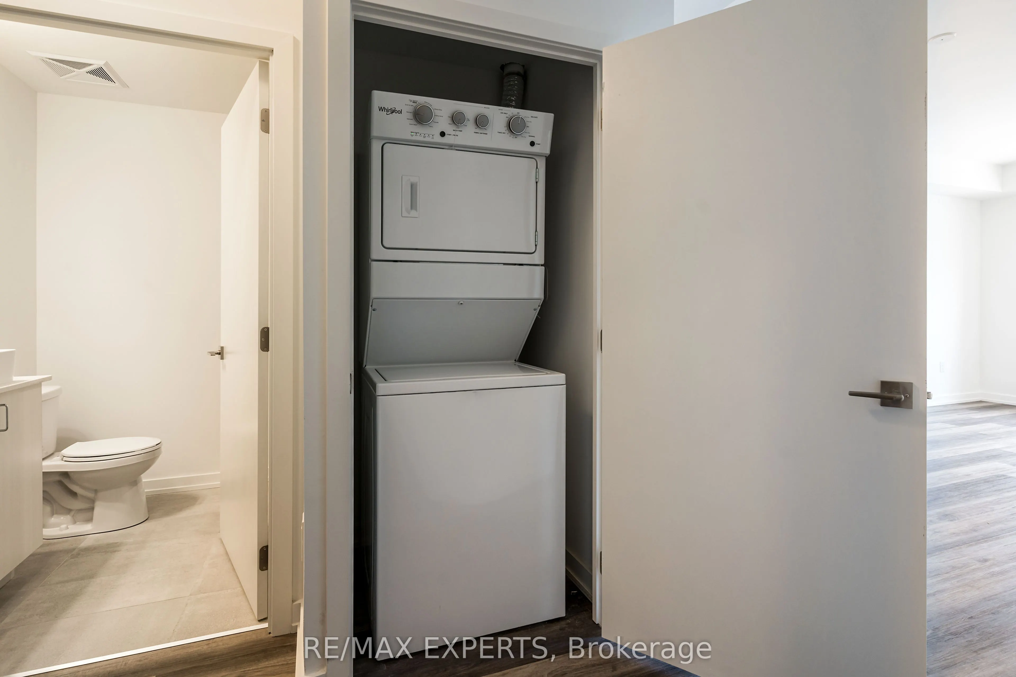 430 Essa Road, #202
