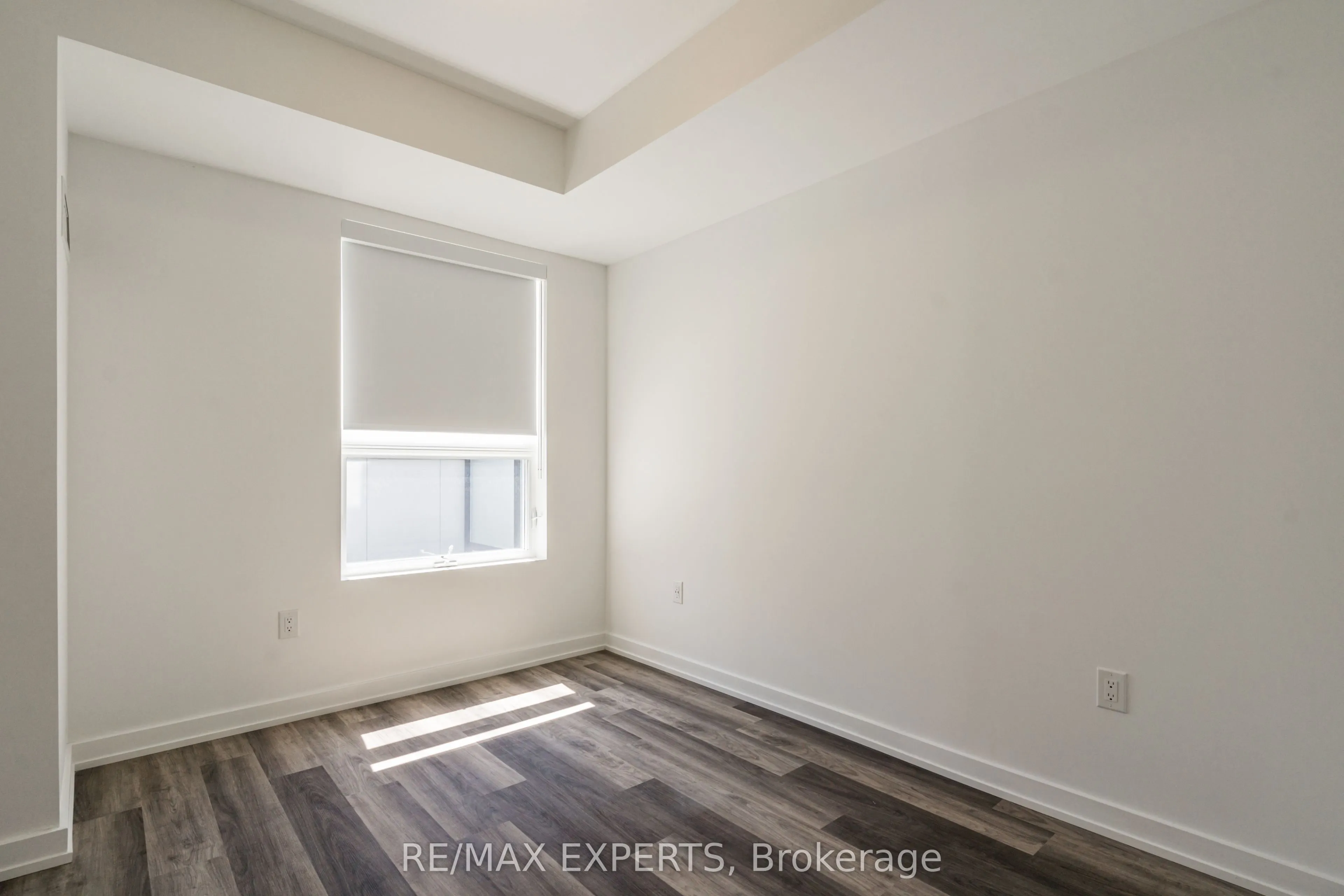 430 Essa Road, #202