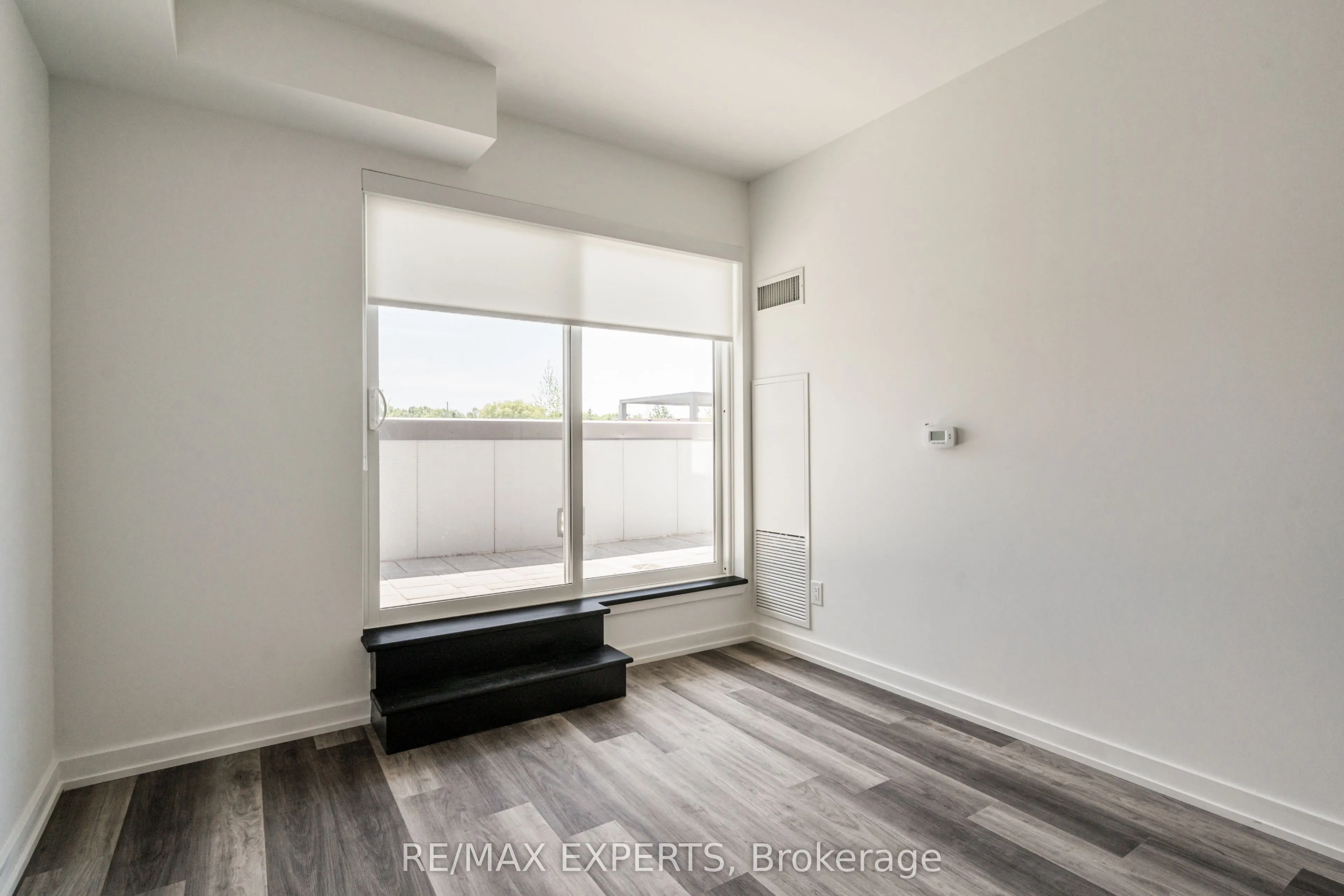 430 Essa Road, #202