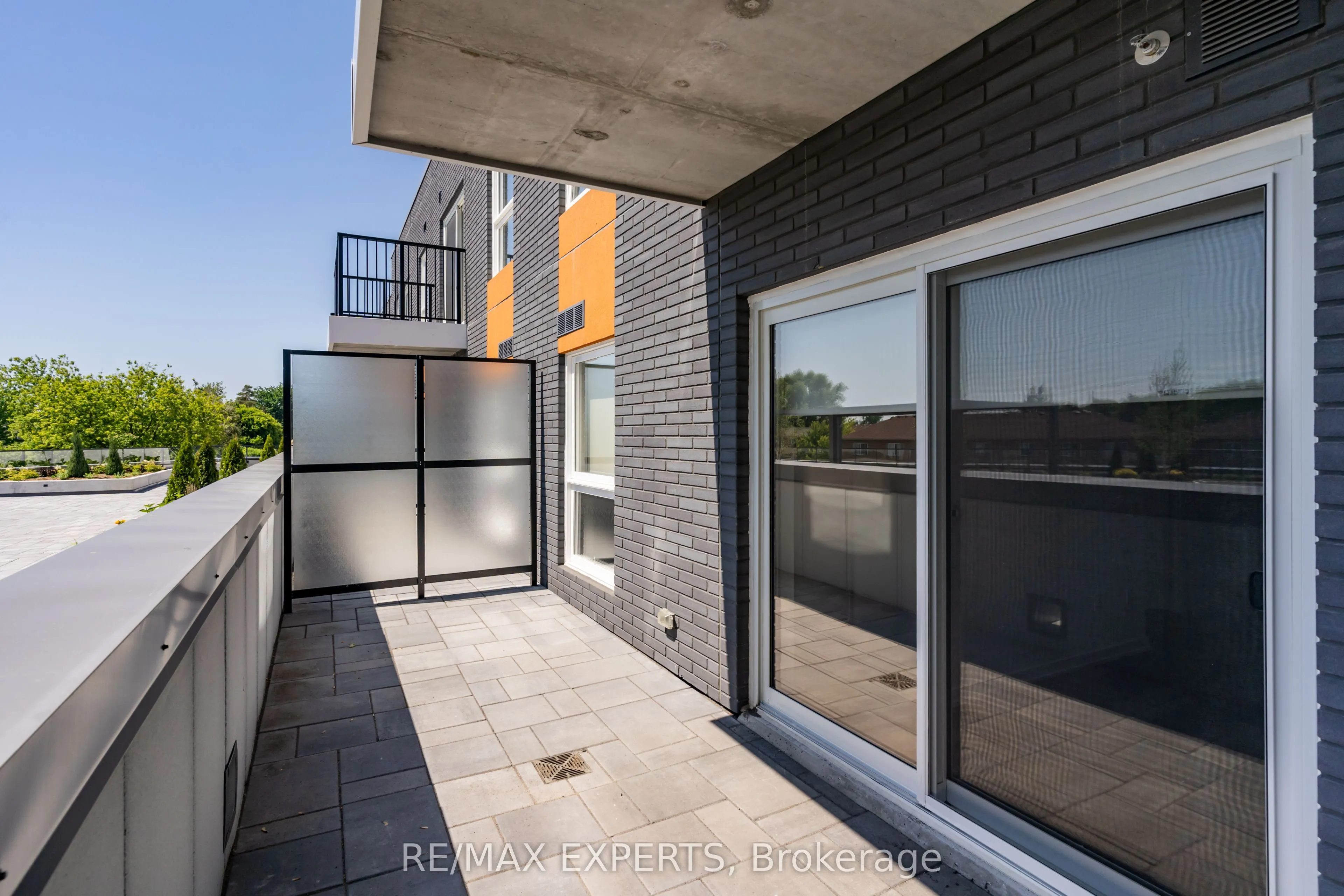 430 Essa Road, #202