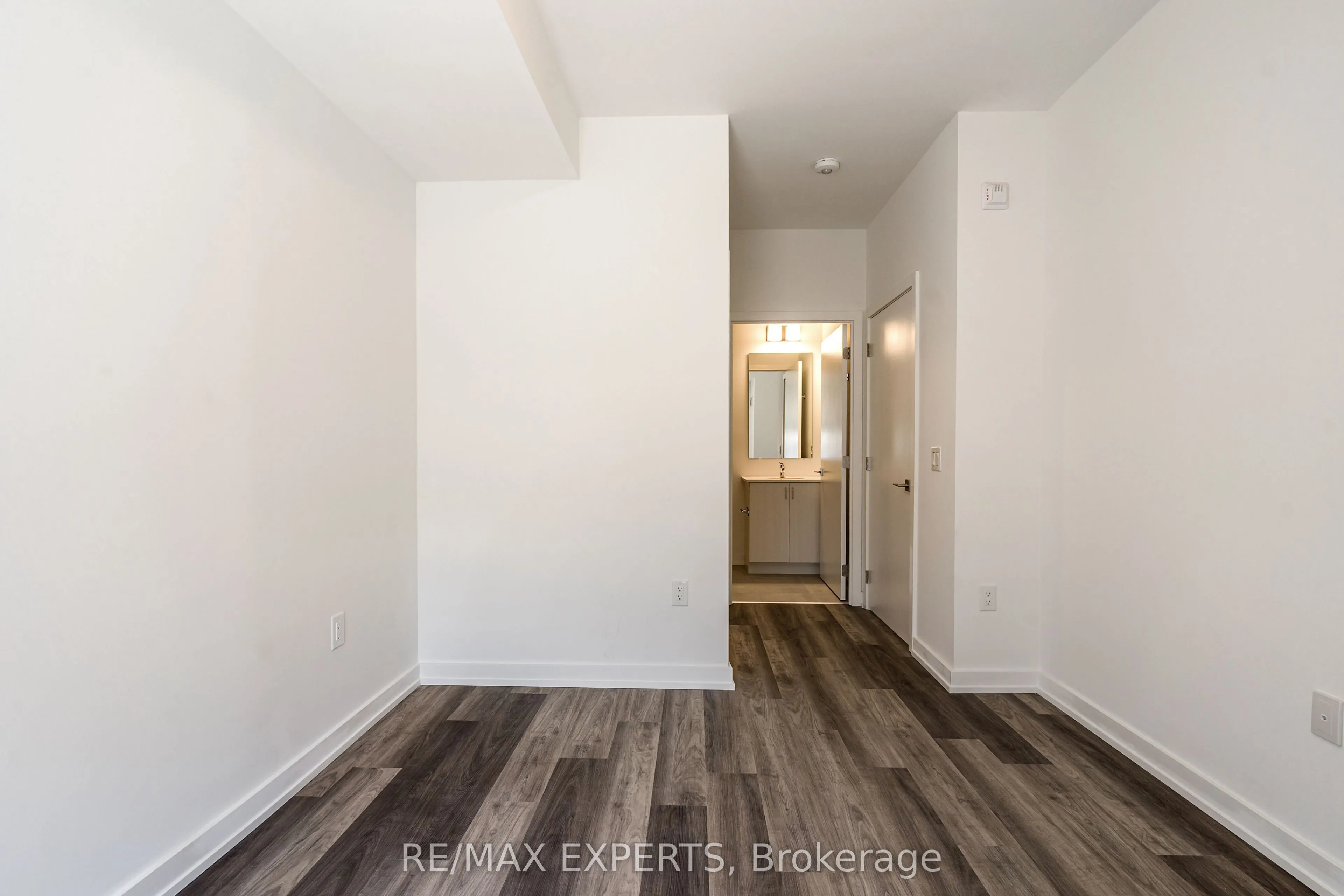 430 Essa Road, #202