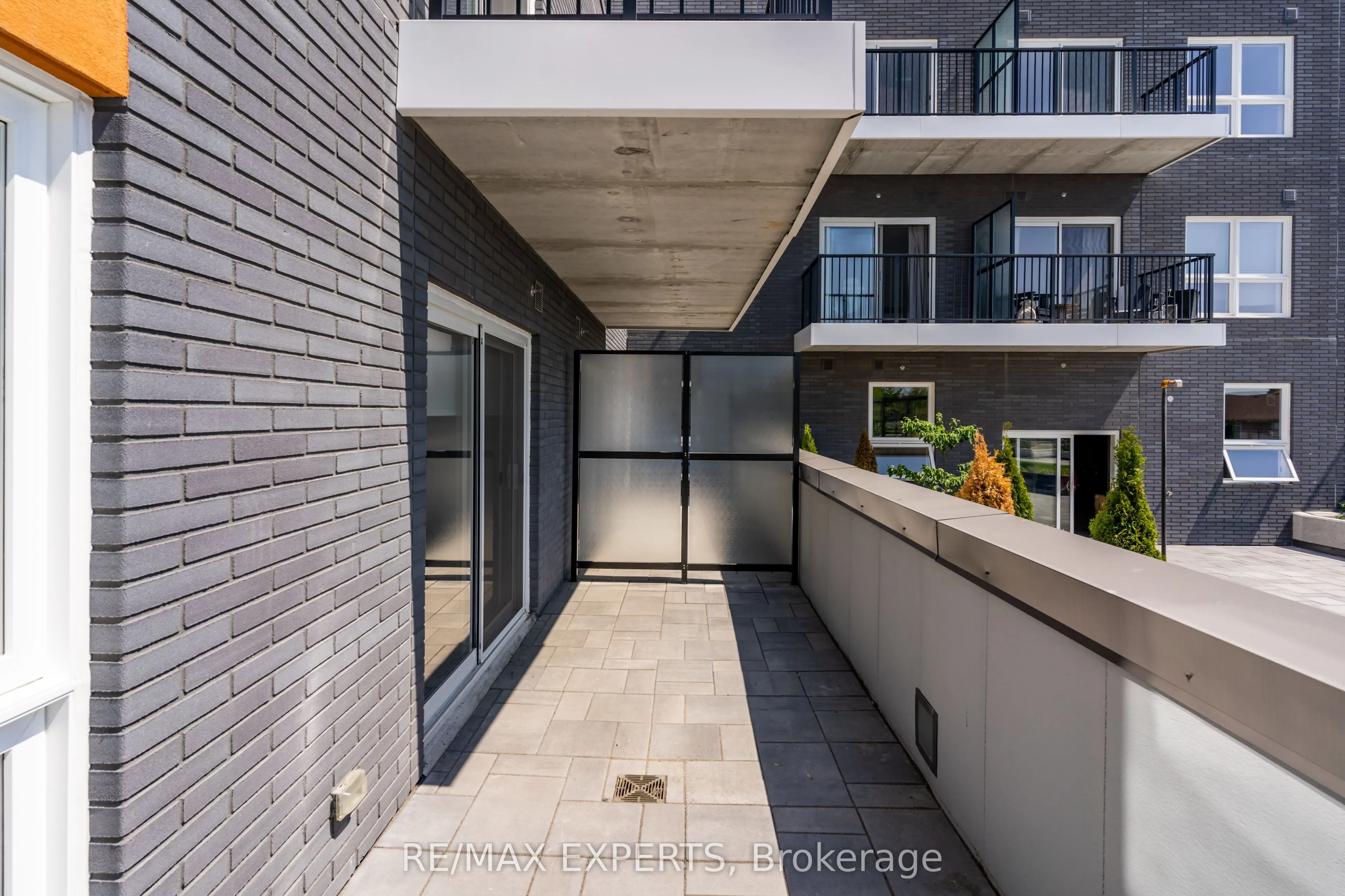 430 Essa Road, #202