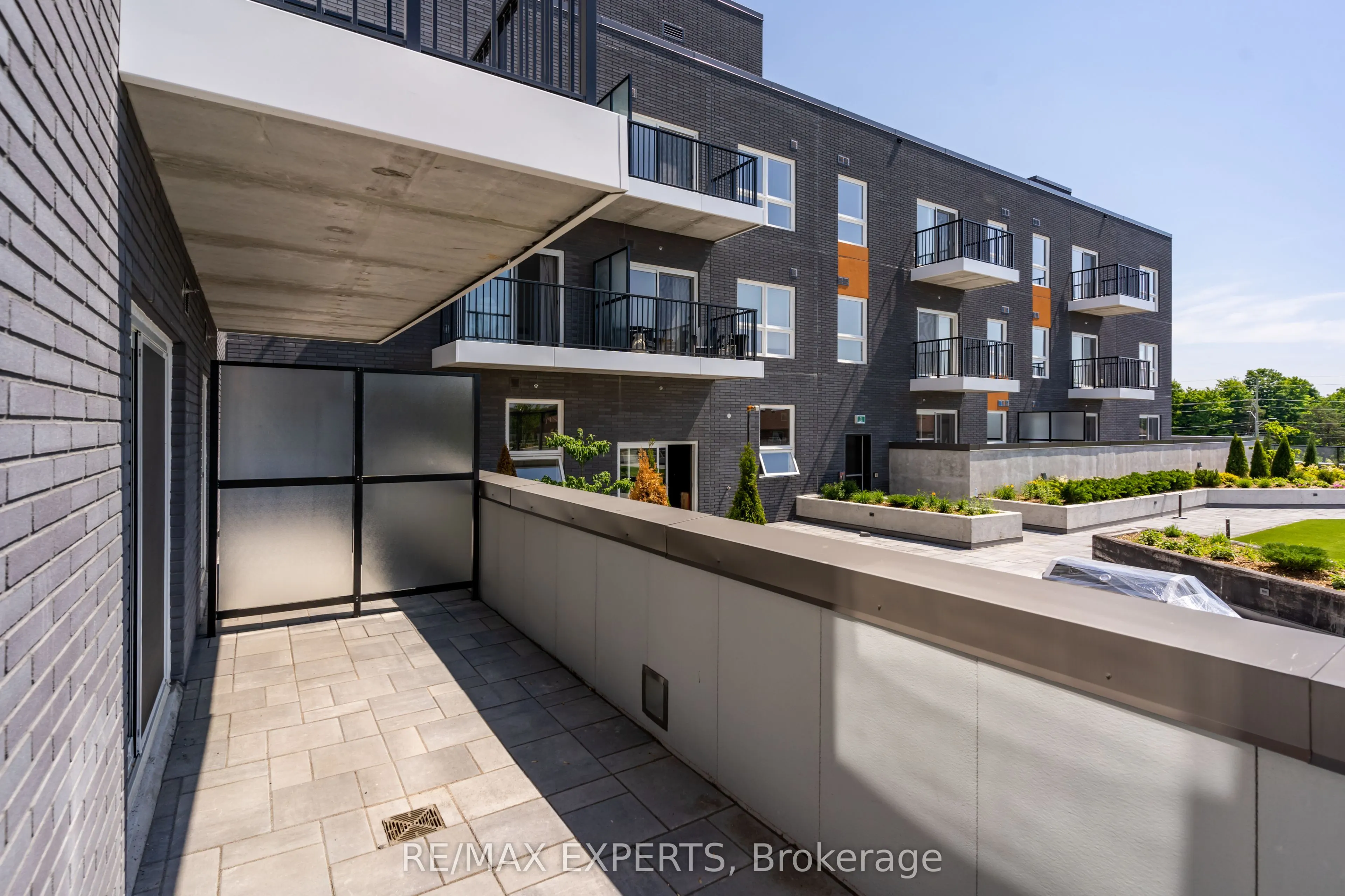 430 Essa Road, #202