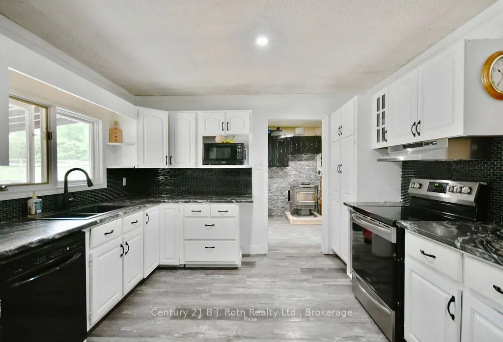 2286 Flos Ten Road E