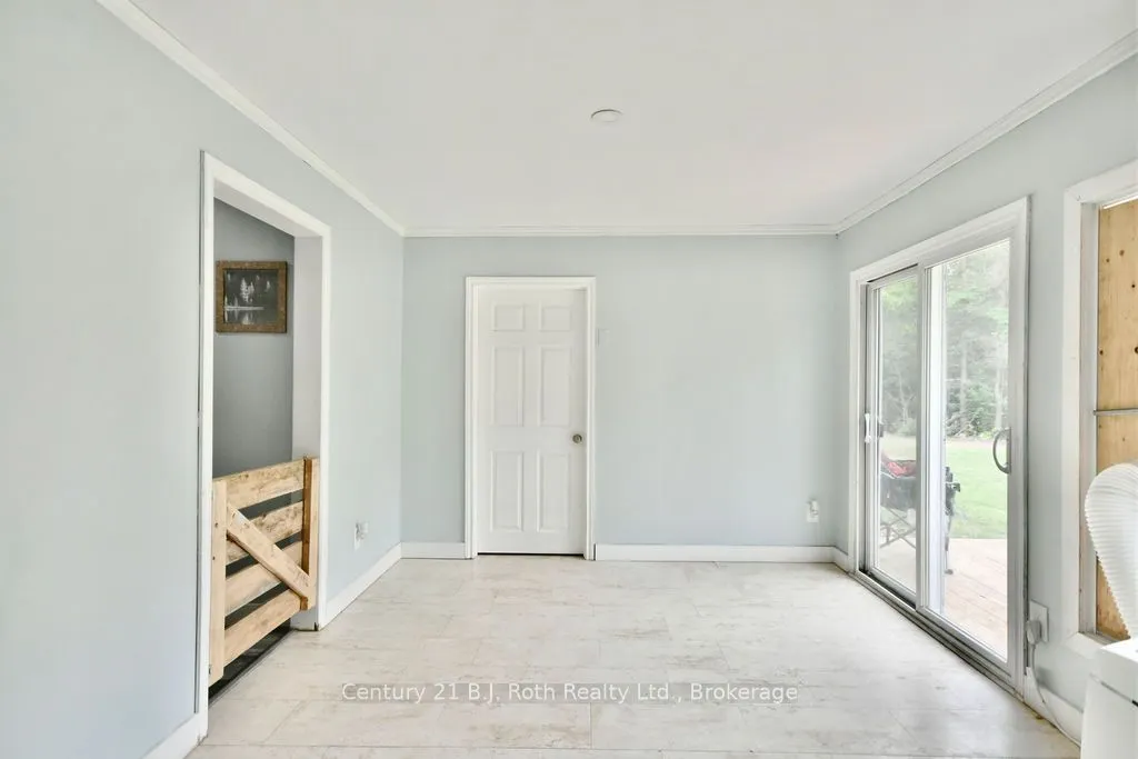 2286 Flos Ten Road E