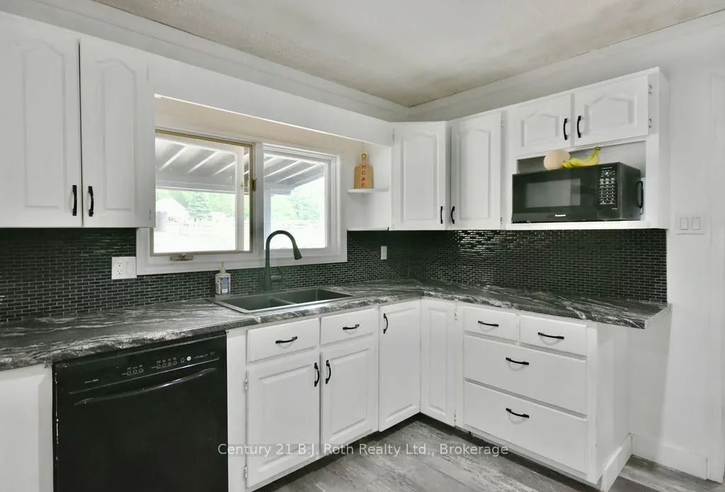 2286 Flos Ten Road E