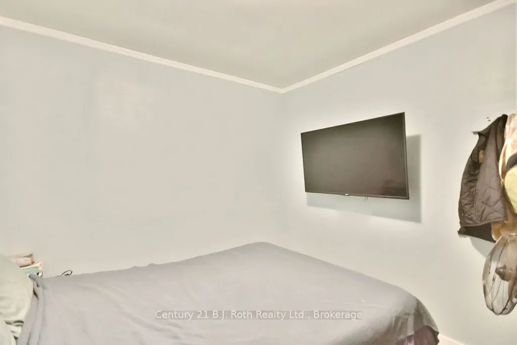 2286 Flos Ten Road E