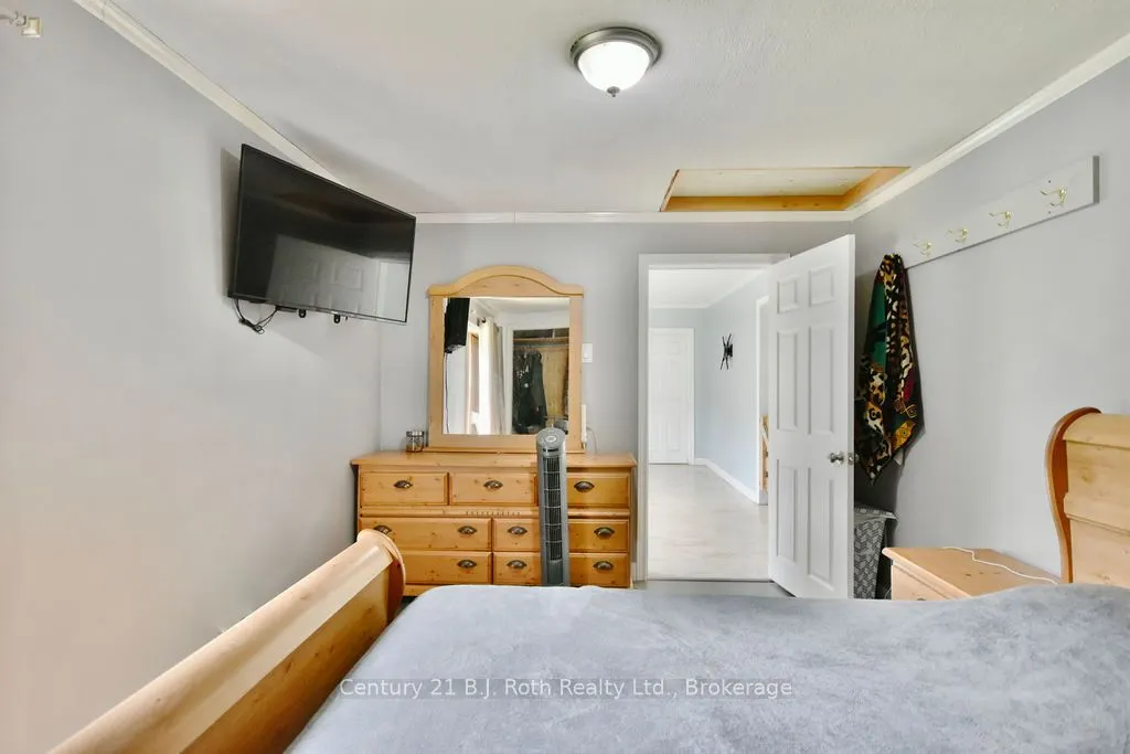 2286 Flos Ten Road E