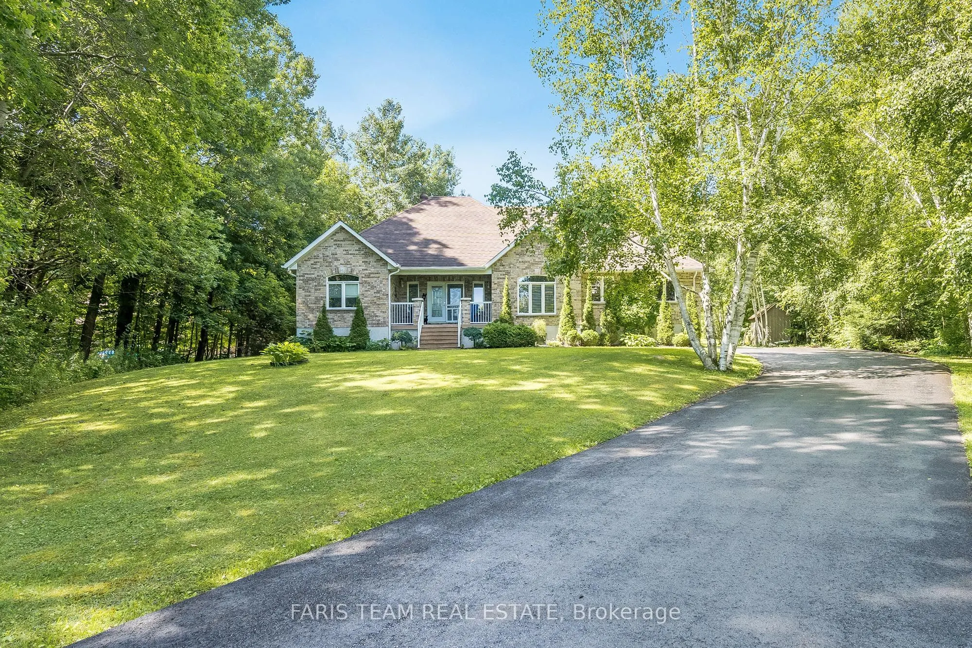 6 Meadowbrook Boulevard